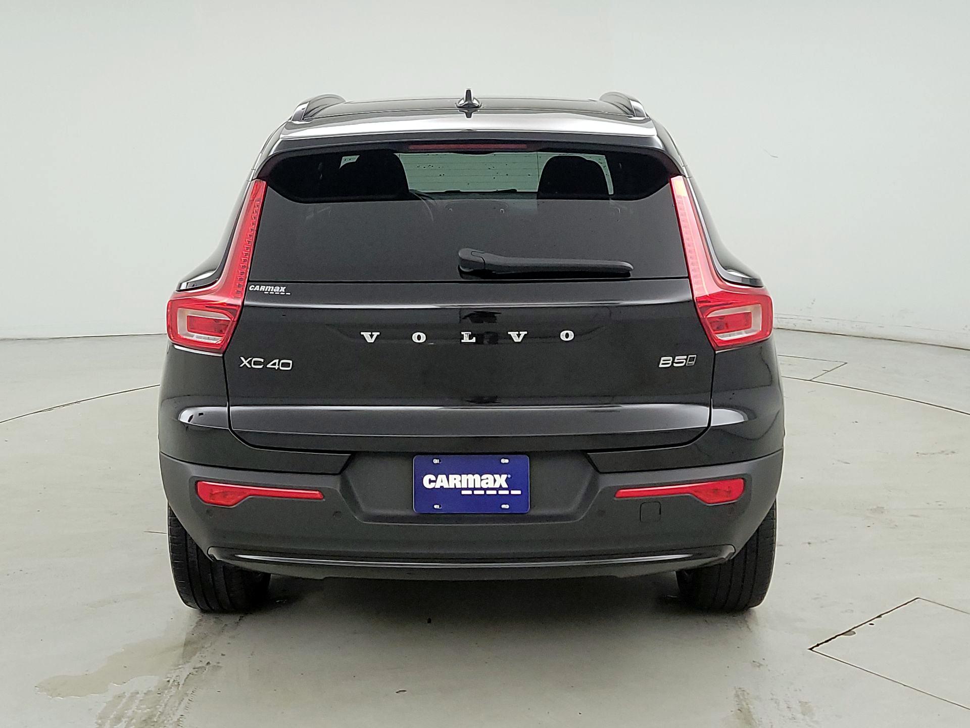 Thumbnail: 2023 Volvo XC40 - 6