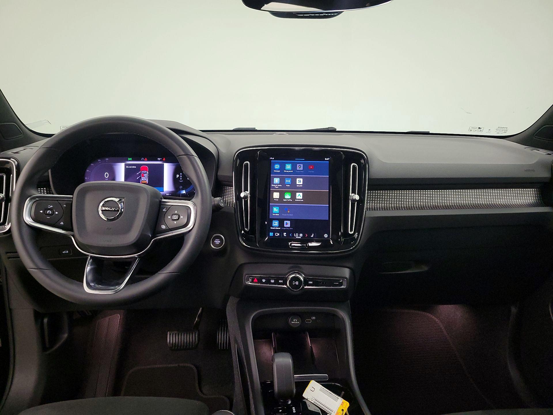 Thumbnail: 2023 Volvo XC40 - 8