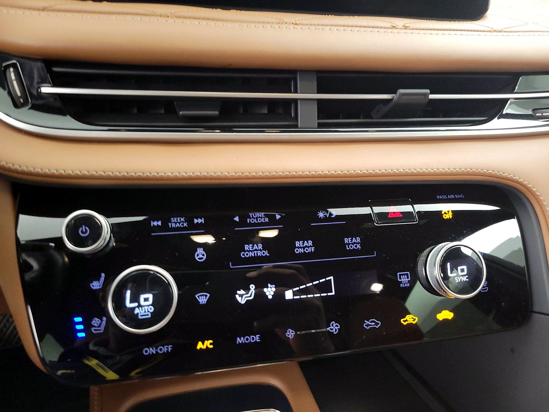 Thumbnail: 2022 INFINITI QX60 - 15
