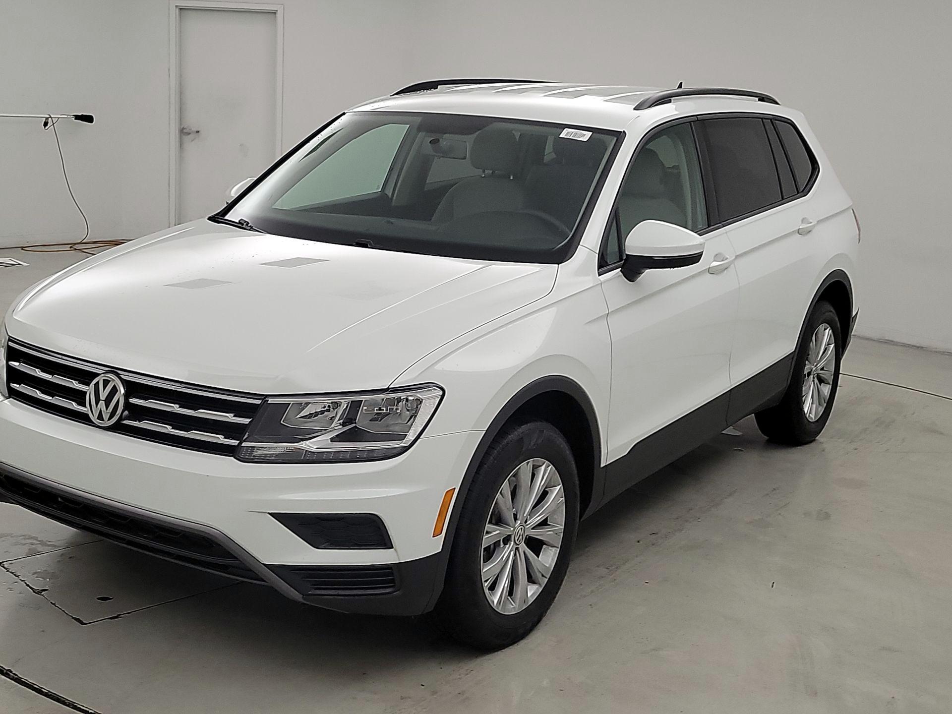 Thumbnail: 2020 Volkswagen Tiguan - 3