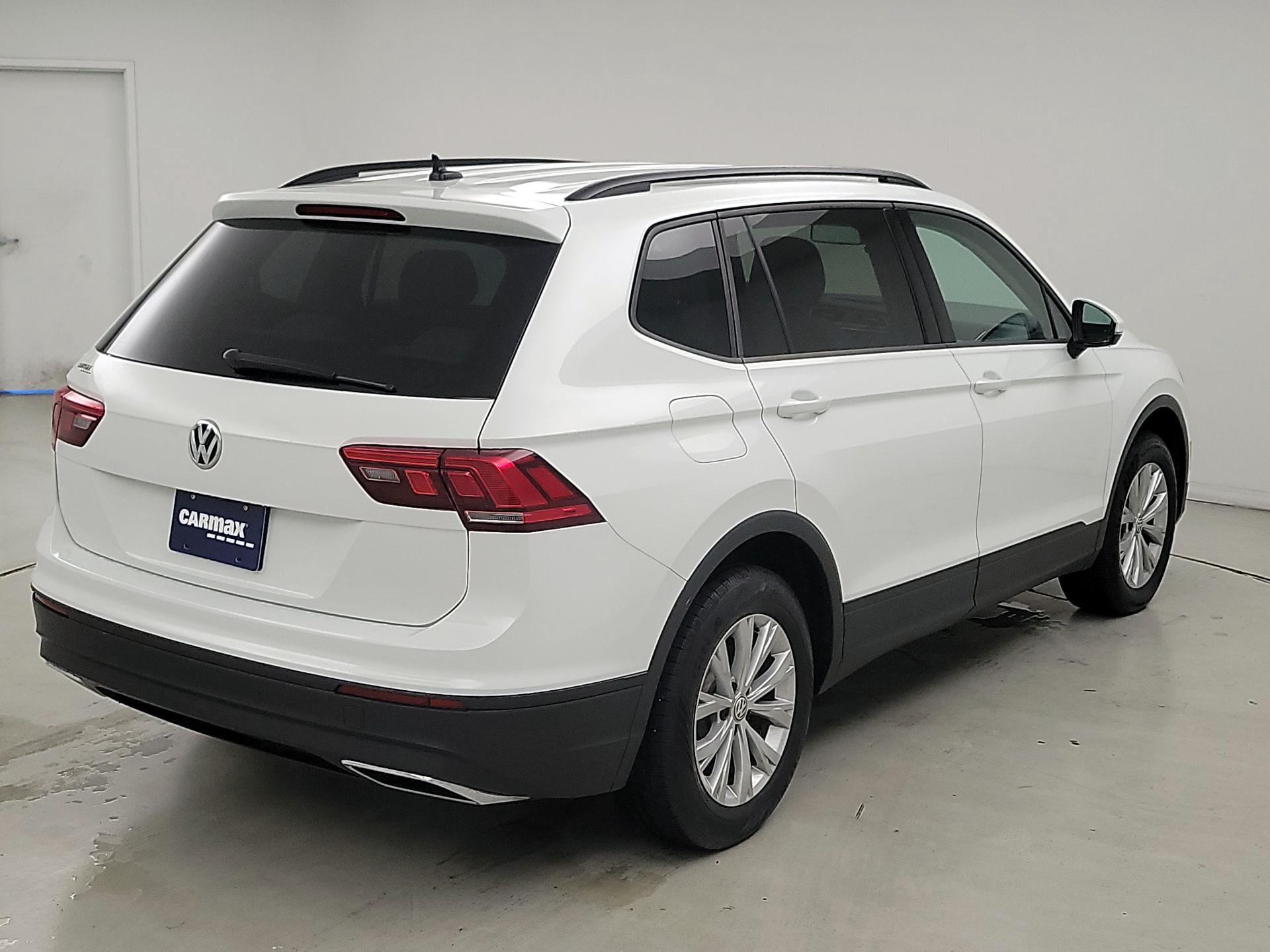 Thumbnail: 2020 Volkswagen Tiguan - 5