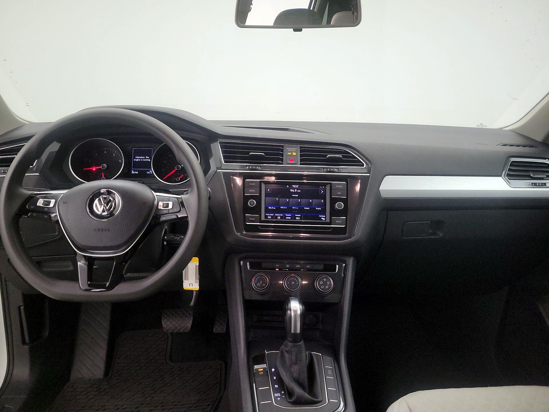Thumbnail: 2020 Volkswagen Tiguan - 8