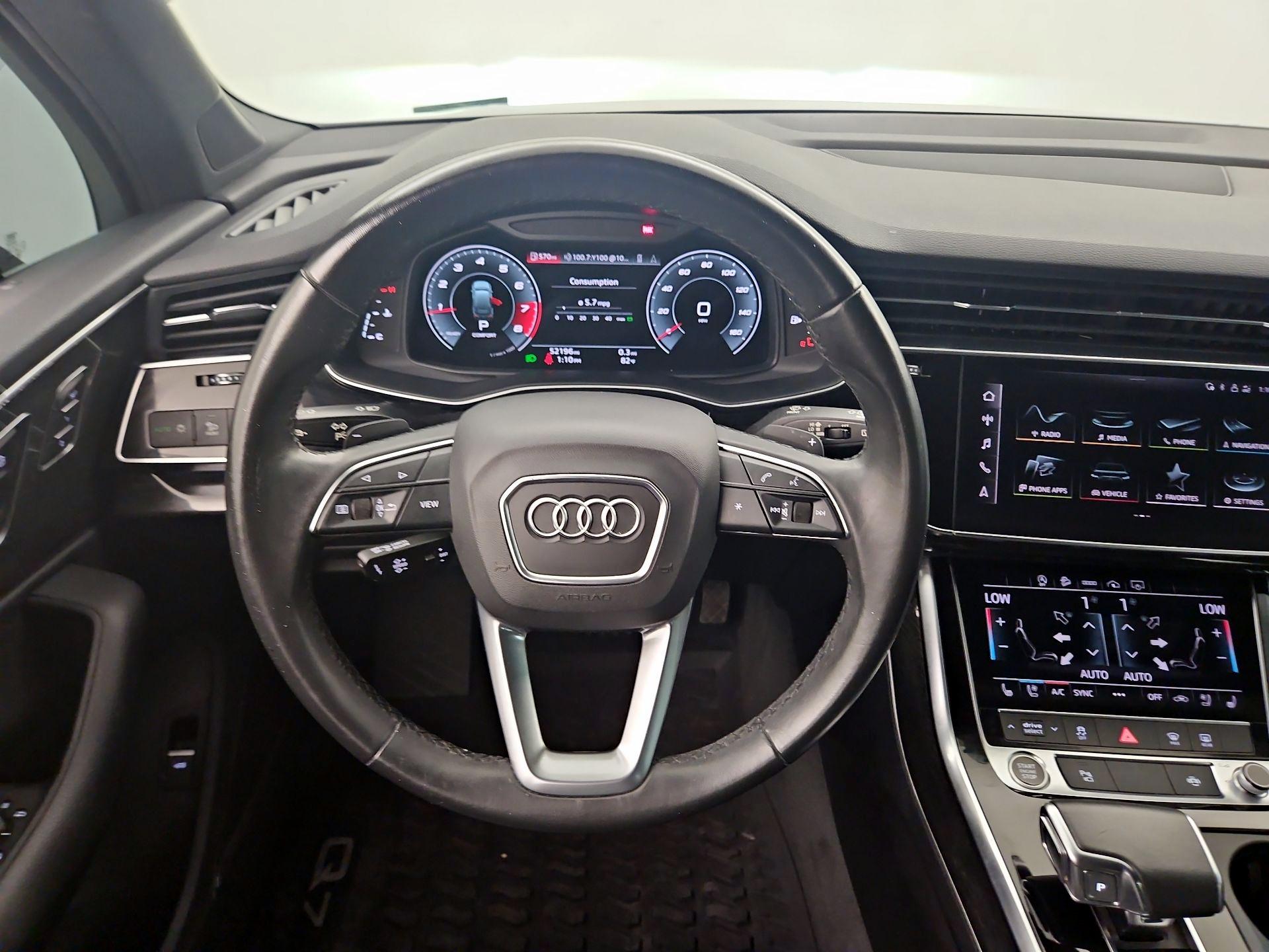 Thumbnail: 2021 Audi Q7 - 10
