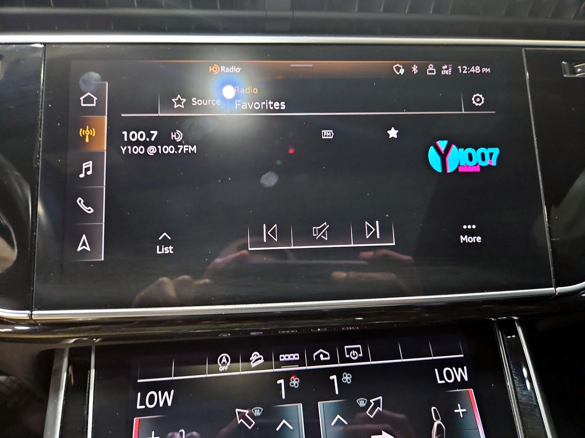 Thumbnail: 2021 Audi Q7 - 15