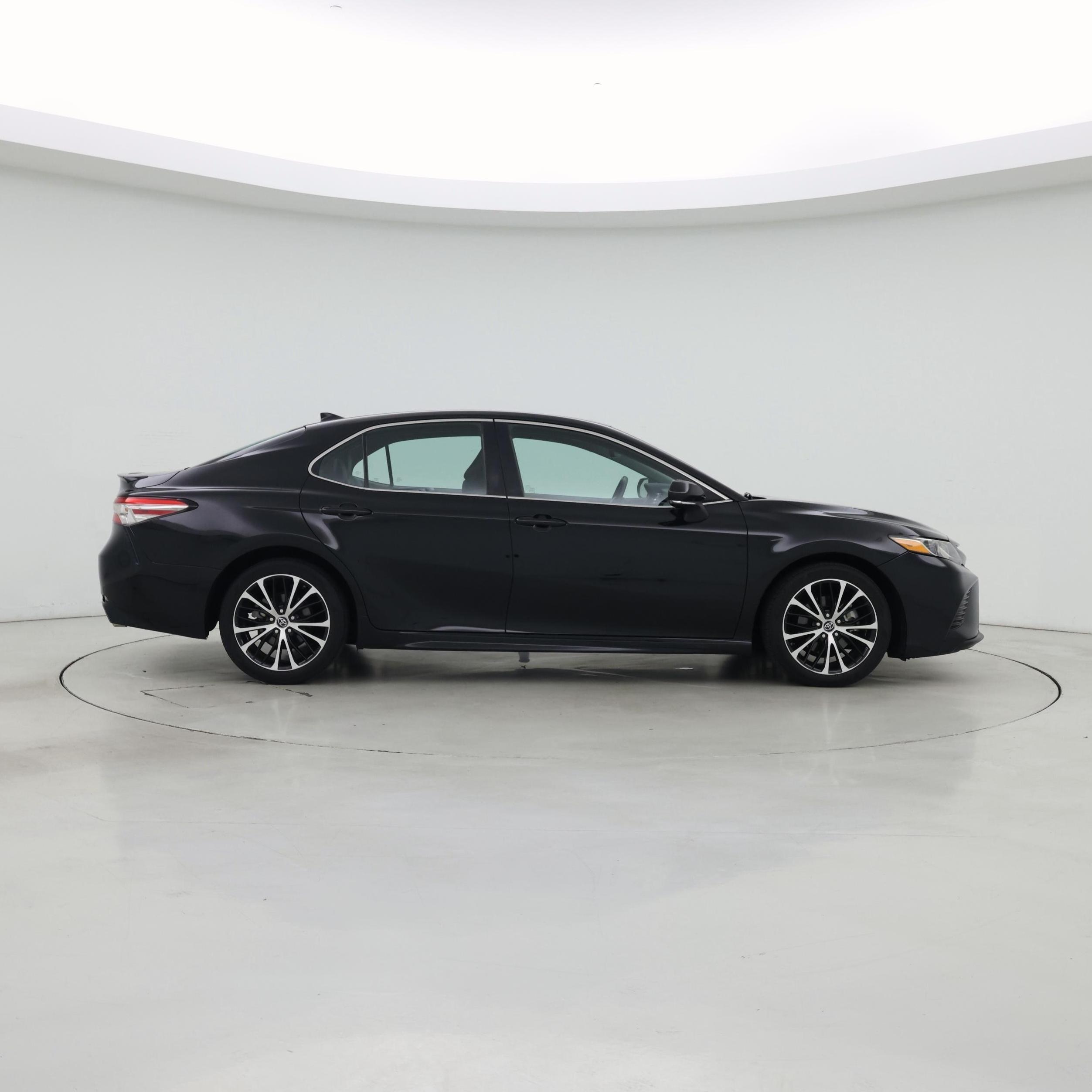Thumbnail: 2019 Toyota Camry - 7