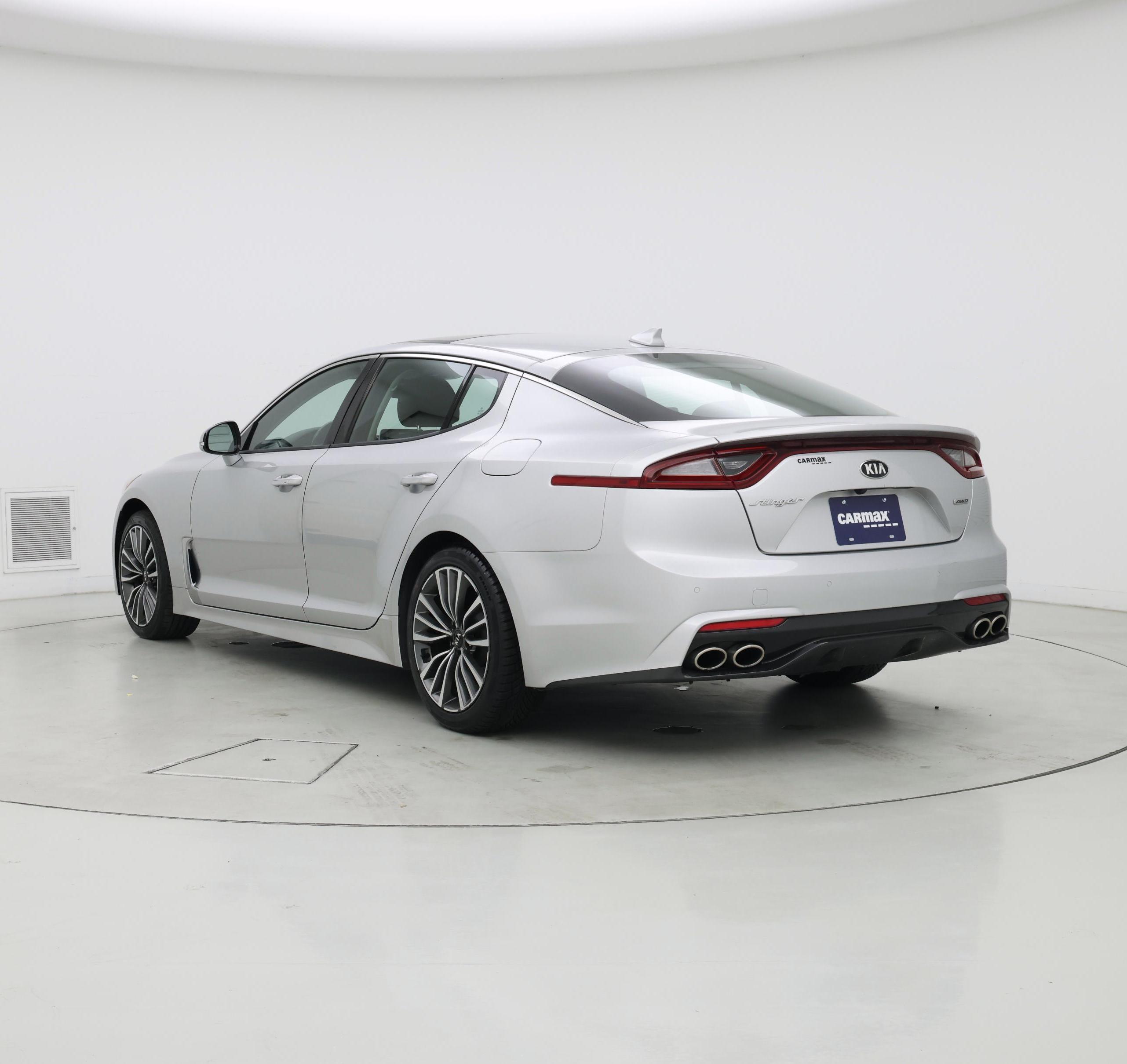 Thumbnail: 2018 Kia Stinger - 2