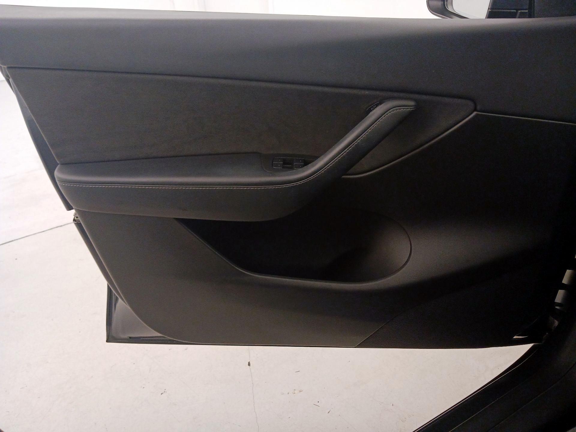 Thumbnail: 2022 Tesla Model Y - 12