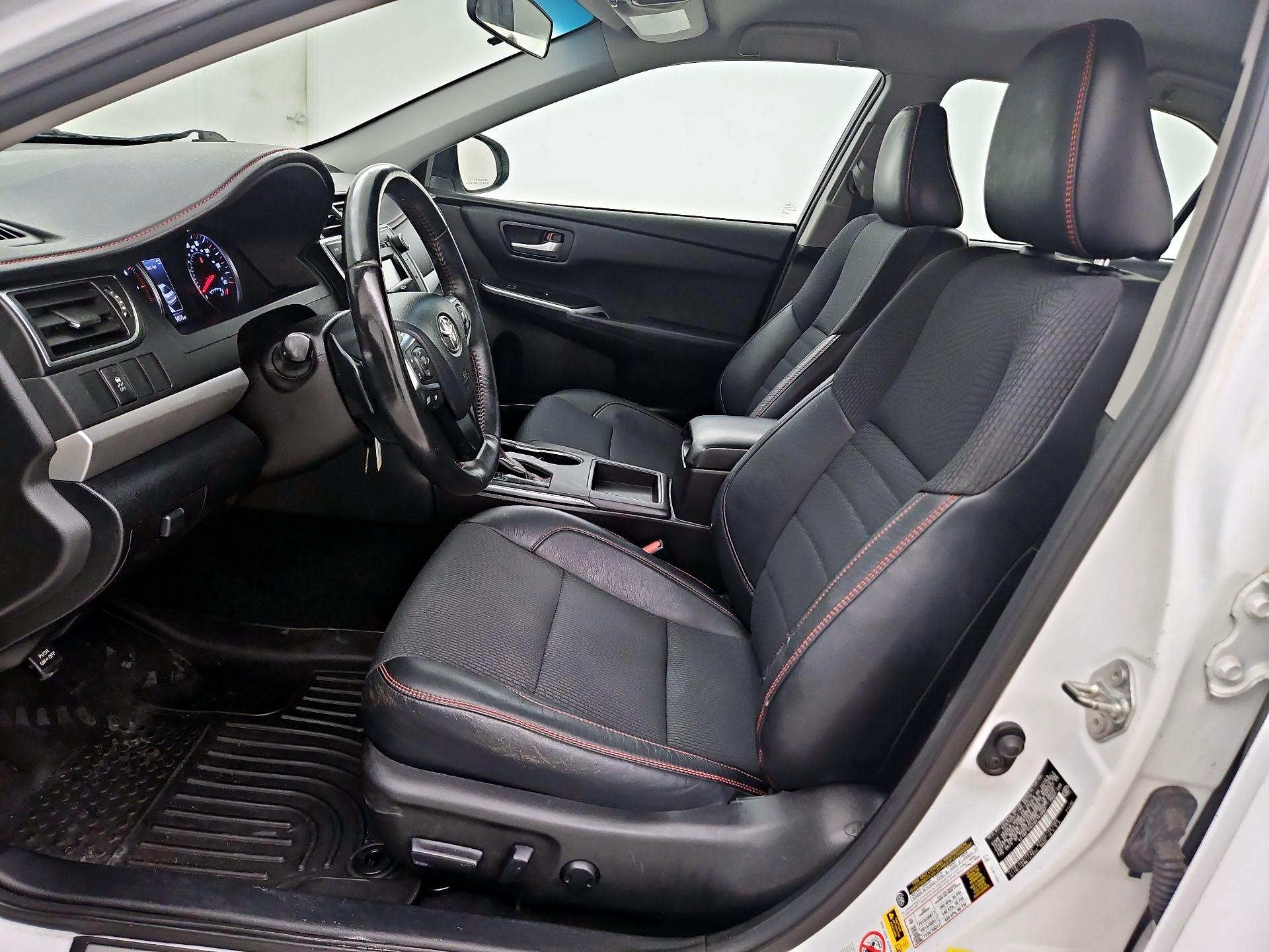 Thumbnail: 2016 Toyota Camry - 11