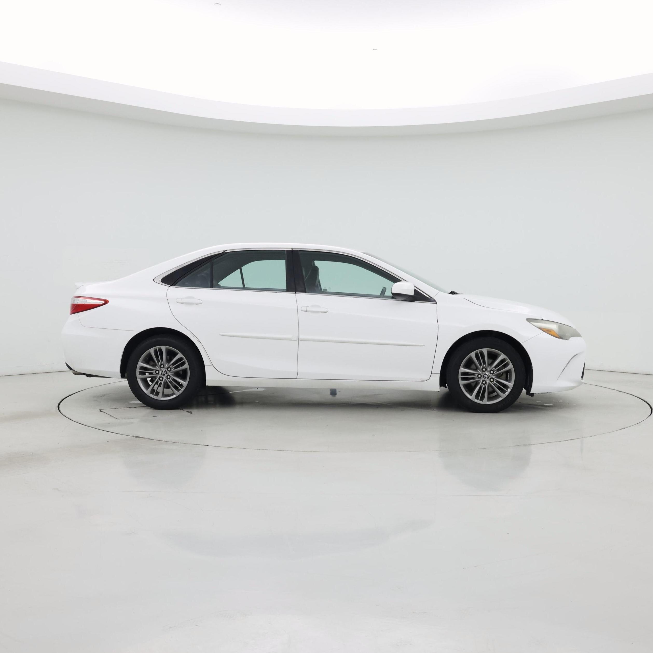 Thumbnail: 2016 Toyota Camry - 7