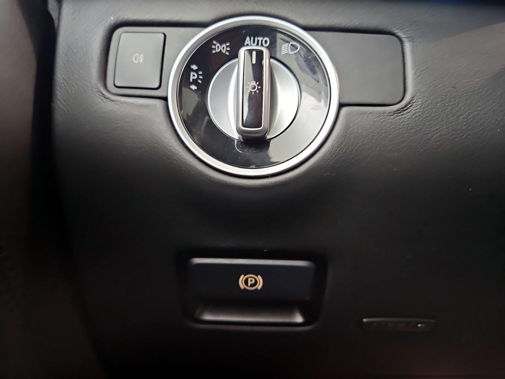 Thumbnail: 2016 Mercedes-Benz GL-Class - 13