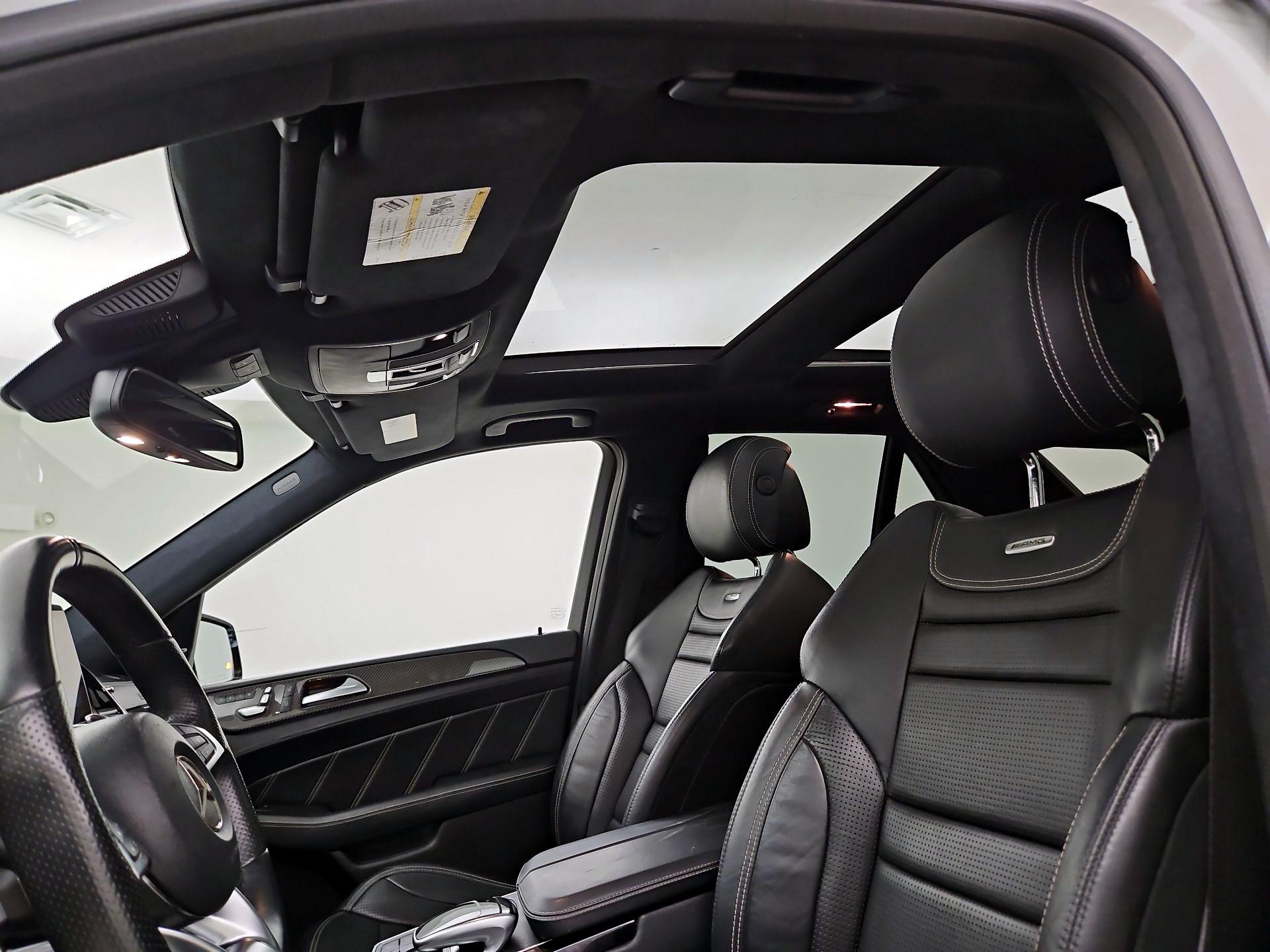 Thumbnail: 2016 Mercedes-Benz GL-Class - 19