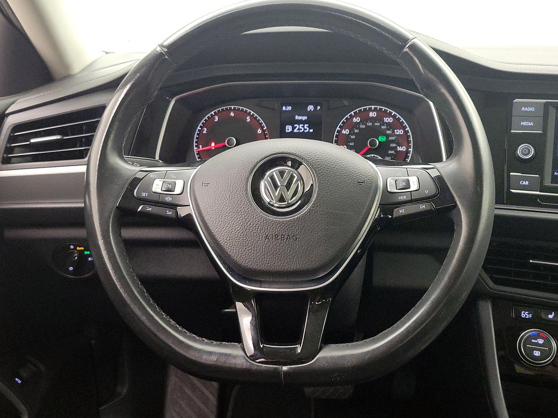 Thumbnail: 2019 Volkswagen Jetta - 10