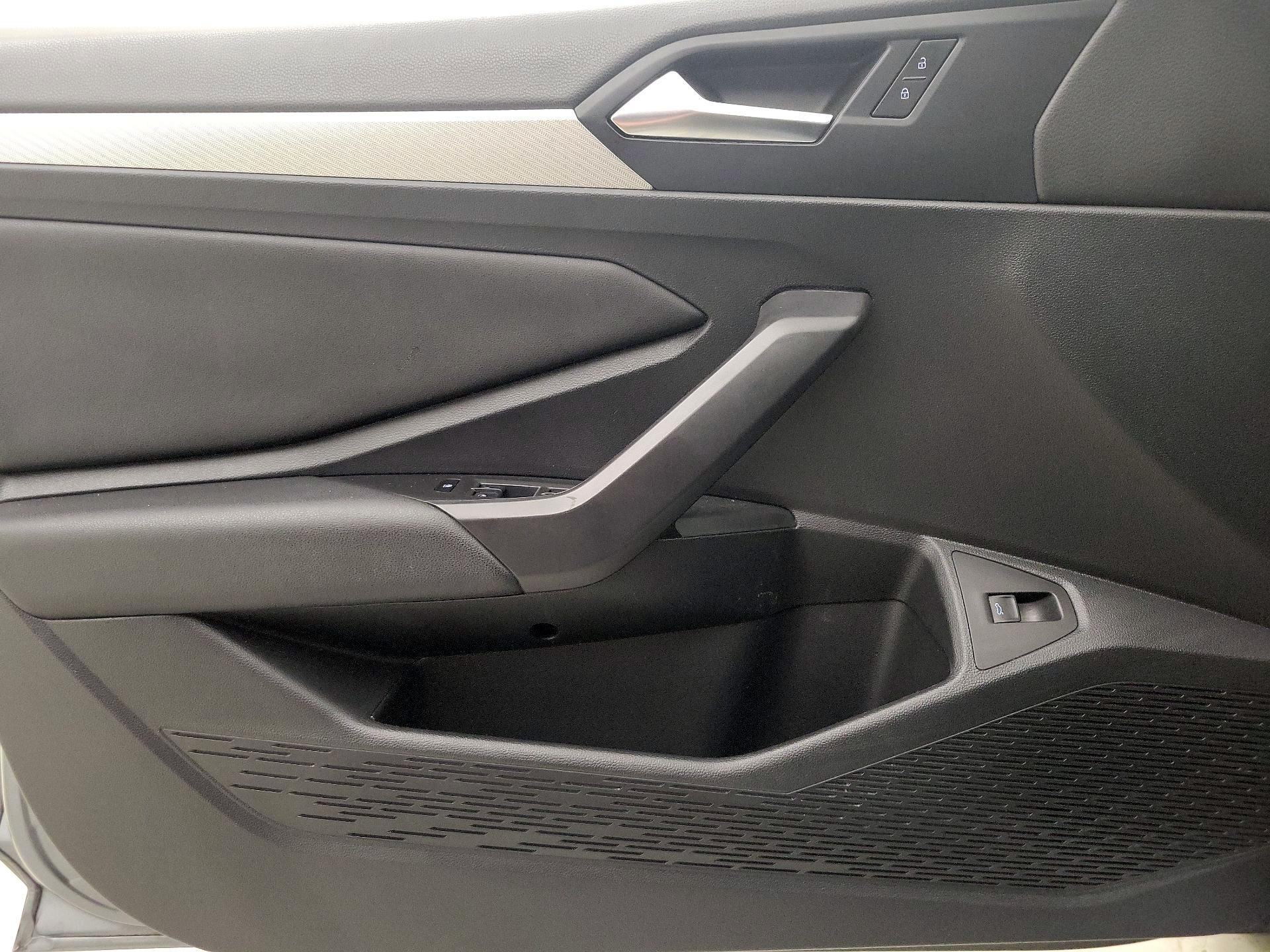 Thumbnail: 2019 Volkswagen Jetta - 12