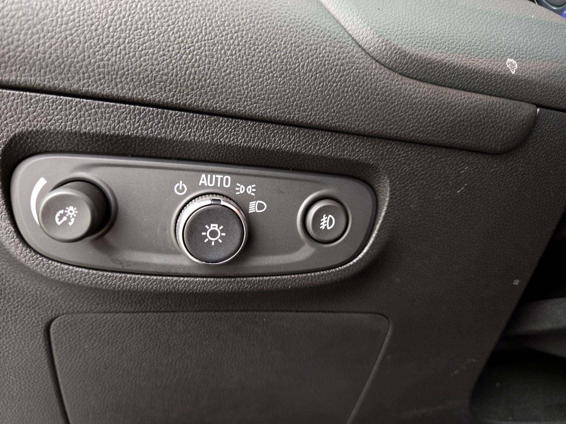 Thumbnail: 2020 Buick Encore GX - 13