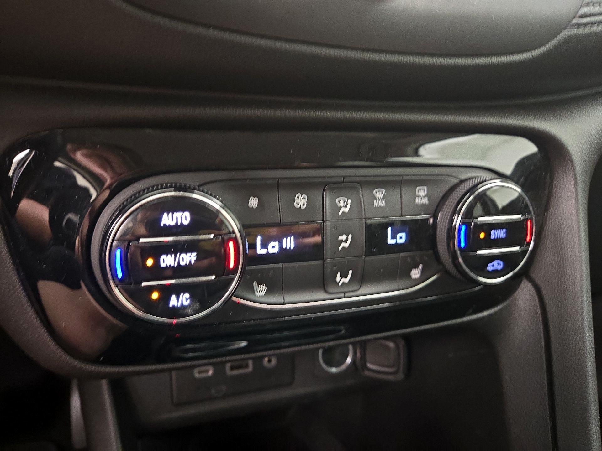 Thumbnail: 2020 Buick Encore GX - 16