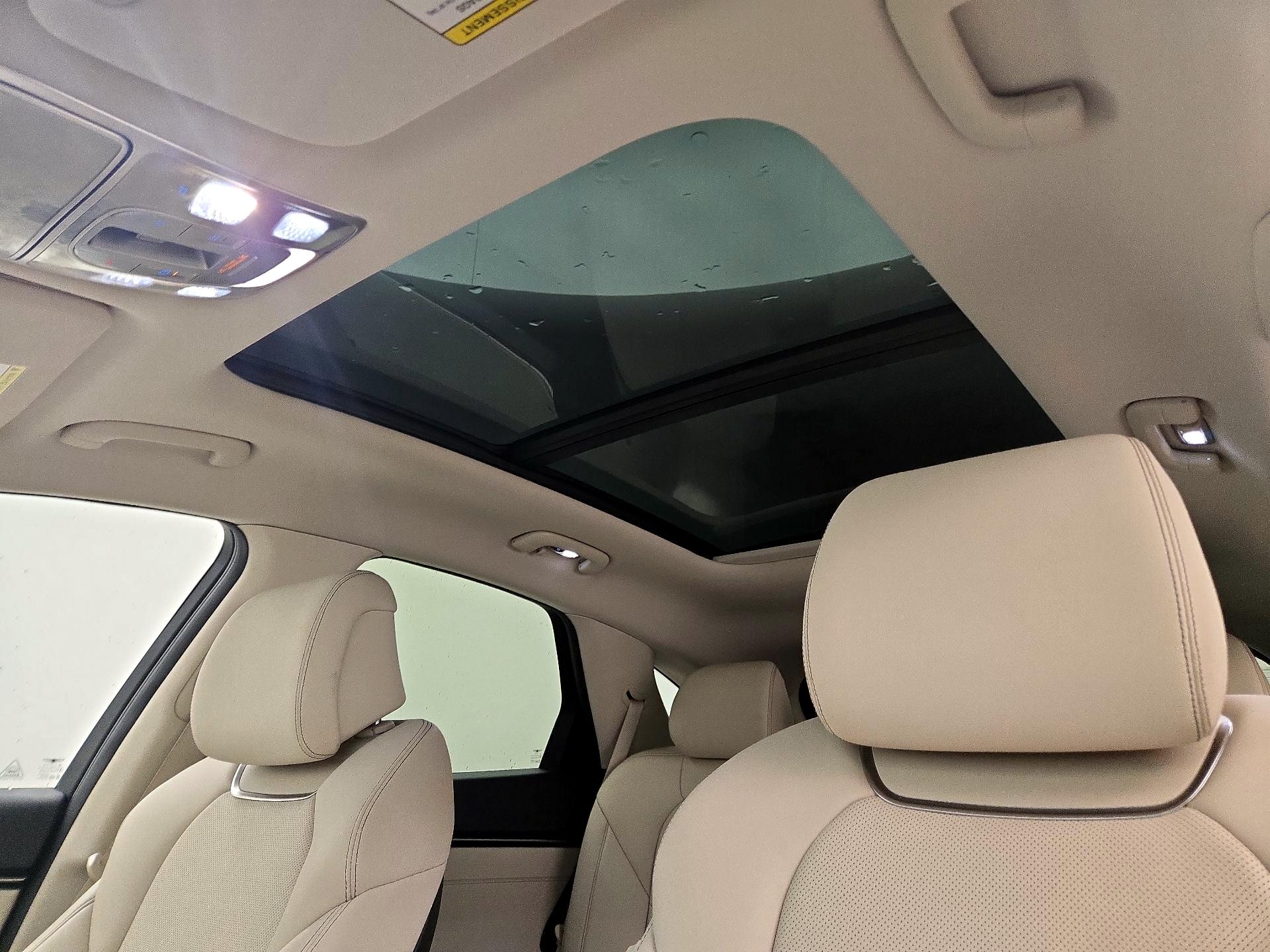 Thumbnail: 2022 Genesis GV70 - 20