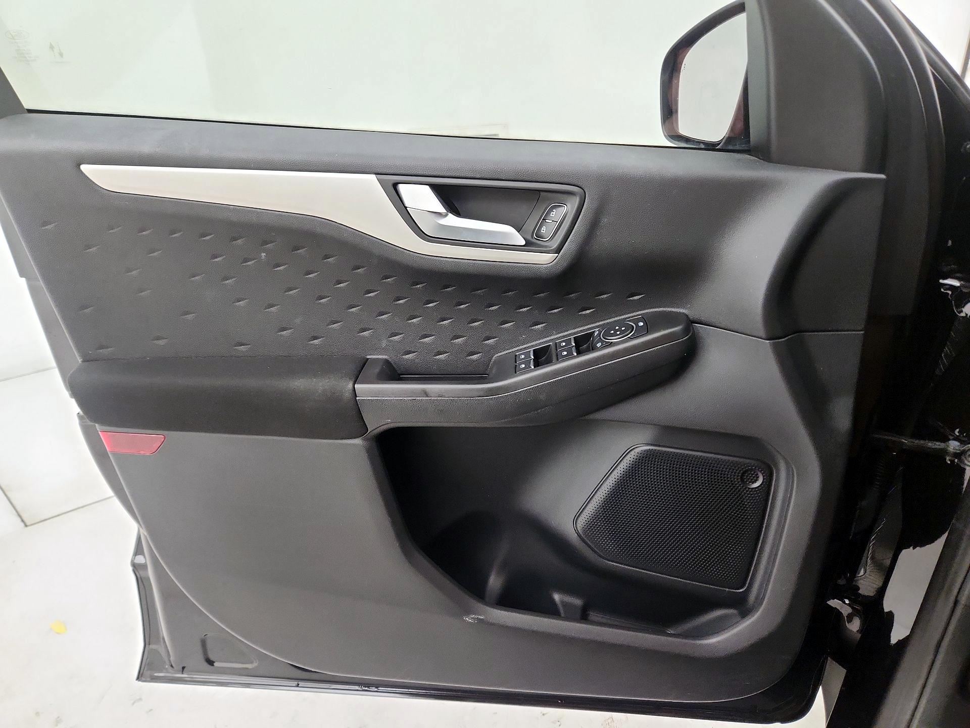 Thumbnail: 2020 Ford Escape - 12