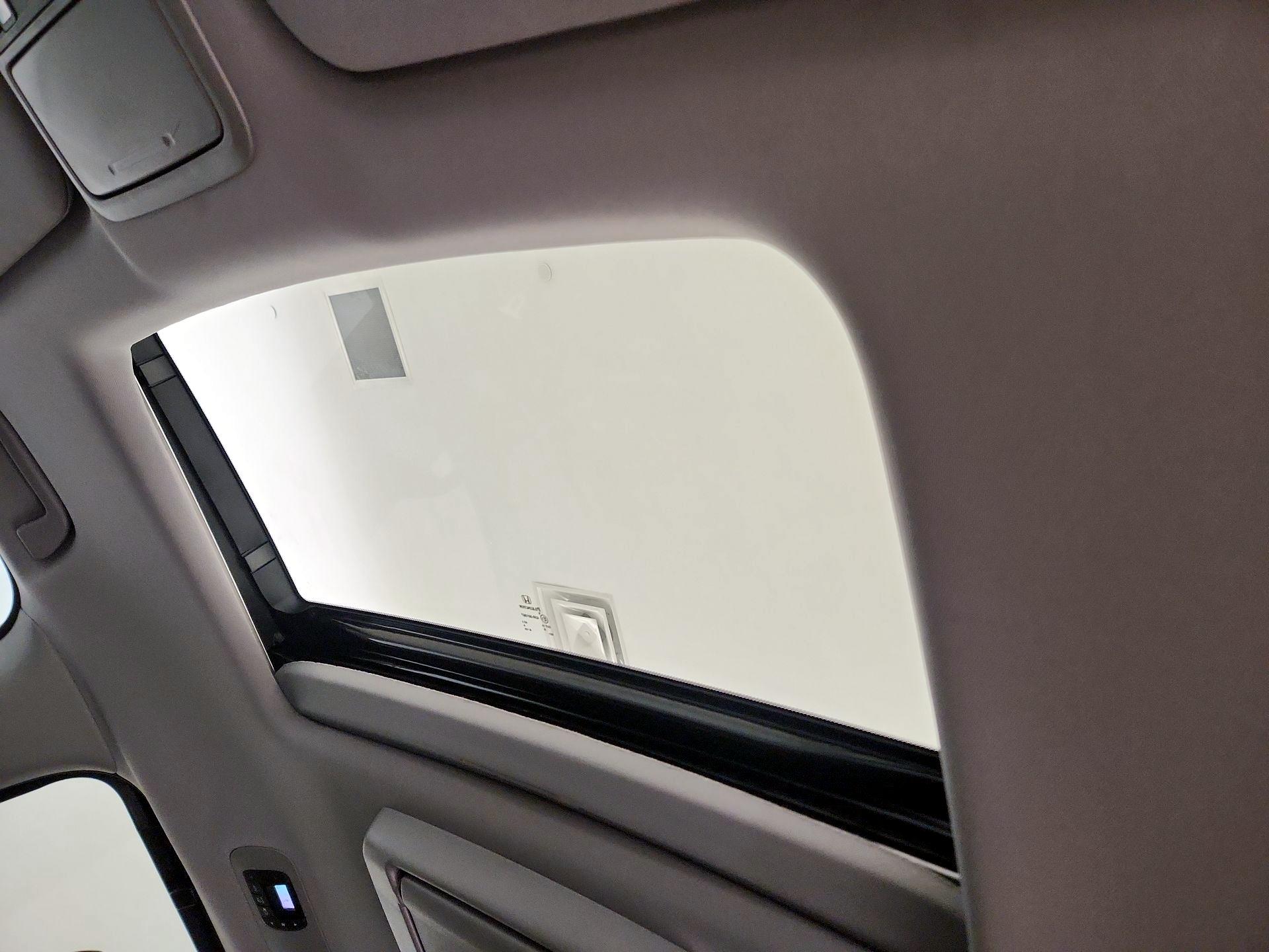 Thumbnail: 2023 Honda Odyssey - 20
