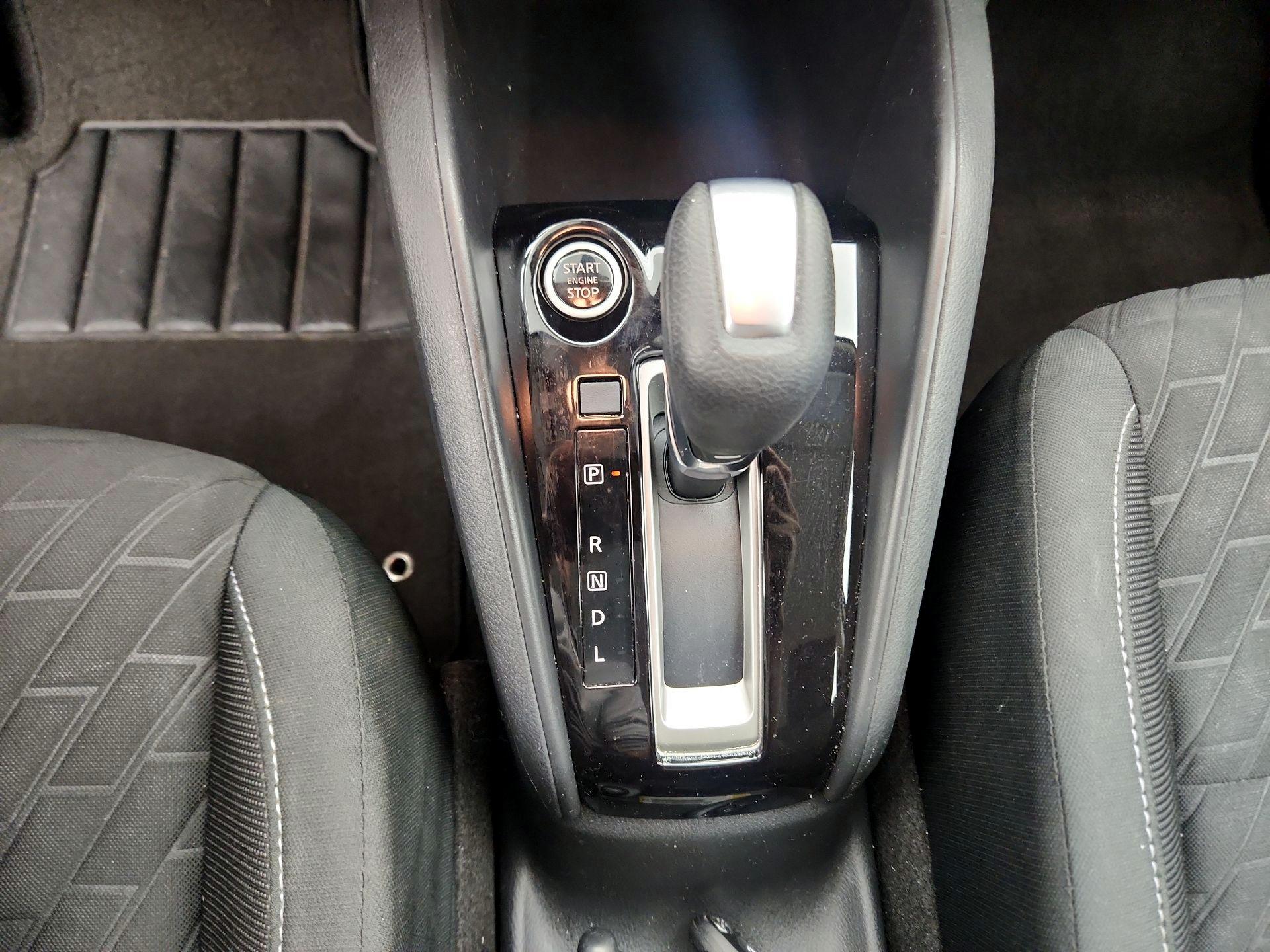 Thumbnail: 2021 Nissan Kicks - 17