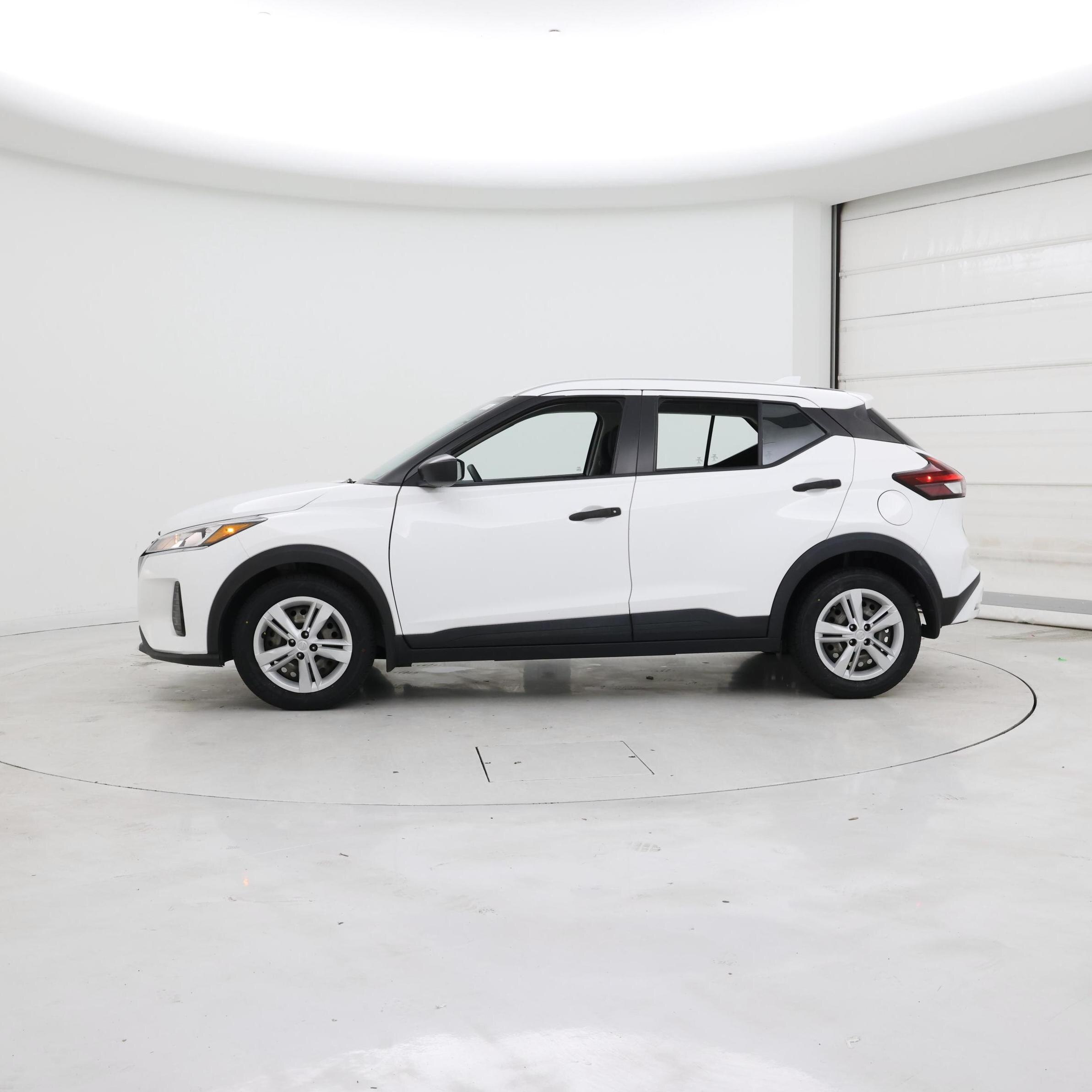 Thumbnail: 2021 Nissan Kicks - 3