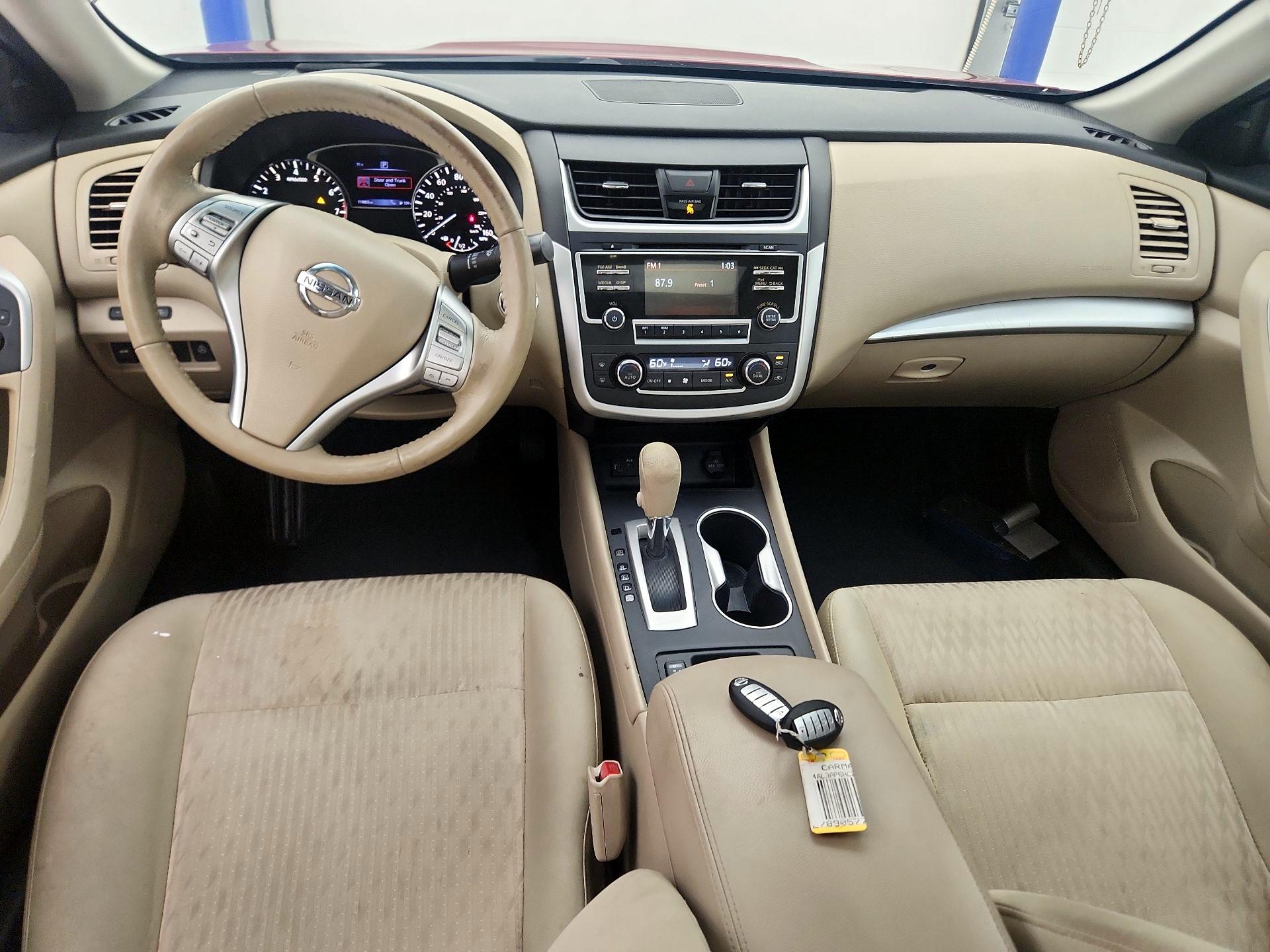 Thumbnail: 2017 Nissan Altima - 9