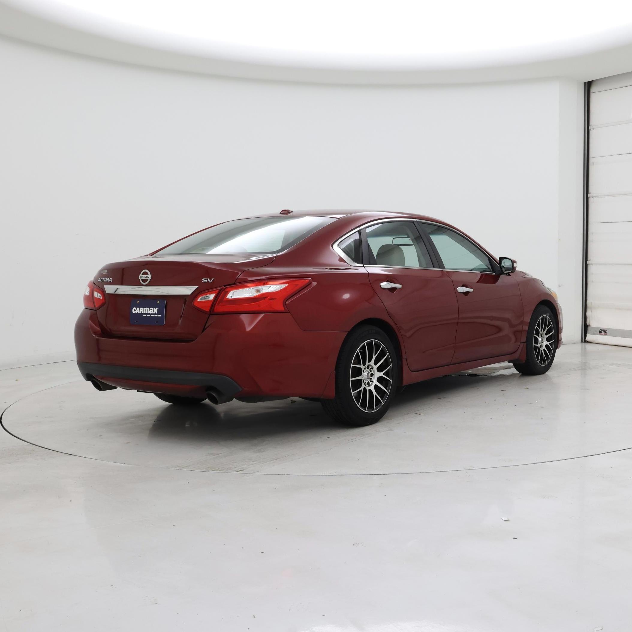 Thumbnail: 2017 Nissan Altima - 8