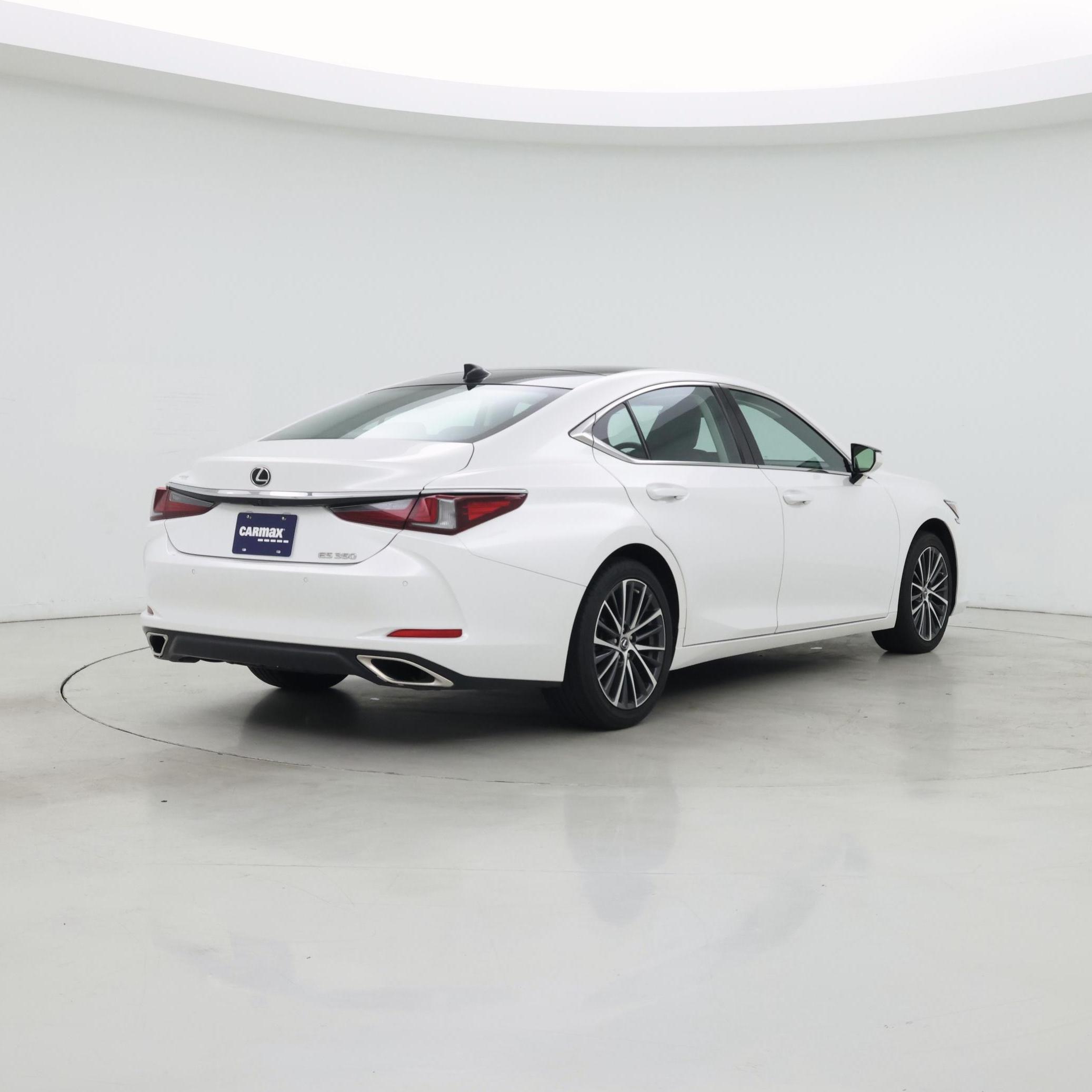 Thumbnail: 2022 Lexus ES - 8