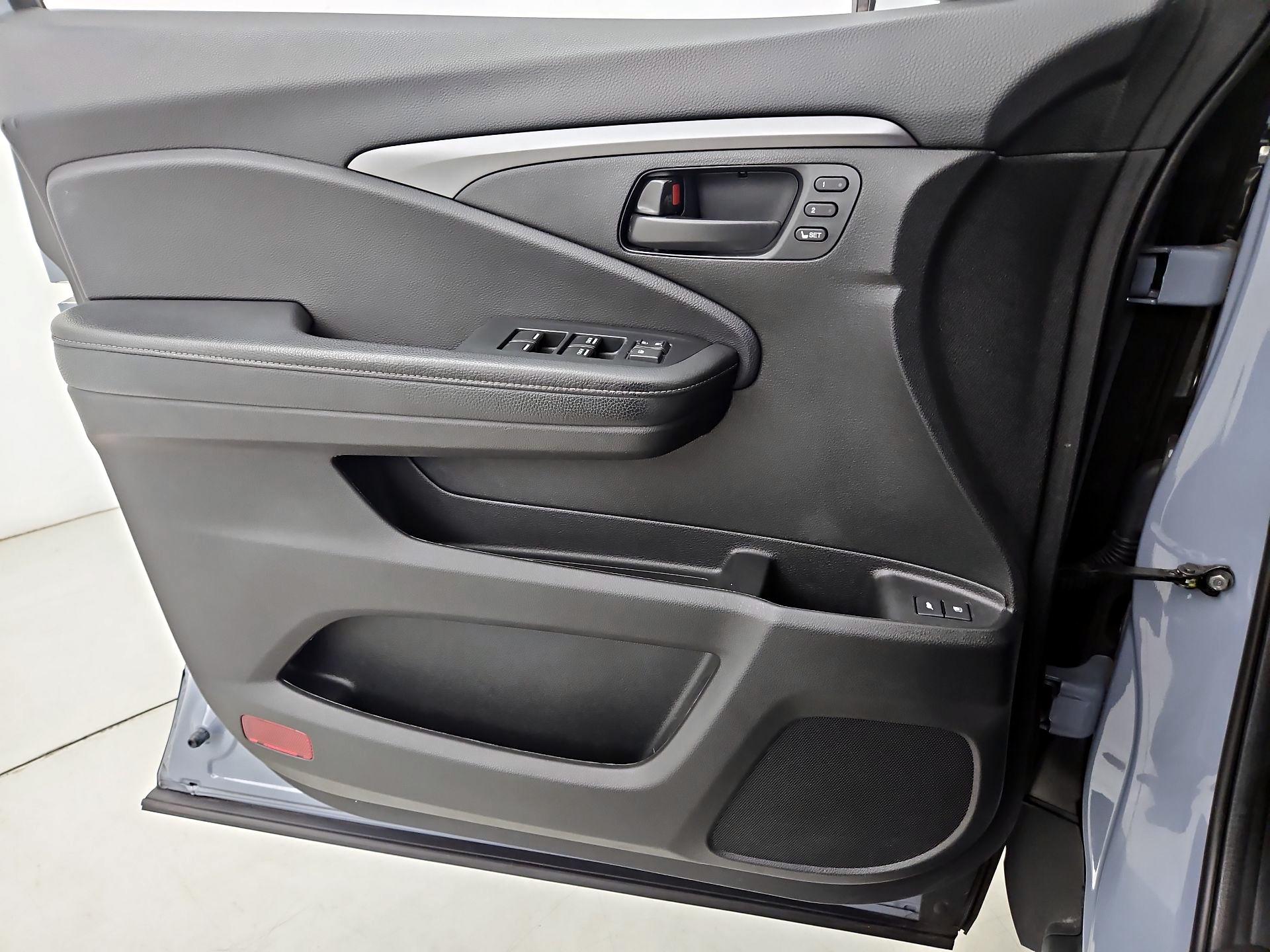 Thumbnail: 2023 Honda Passport - 12
