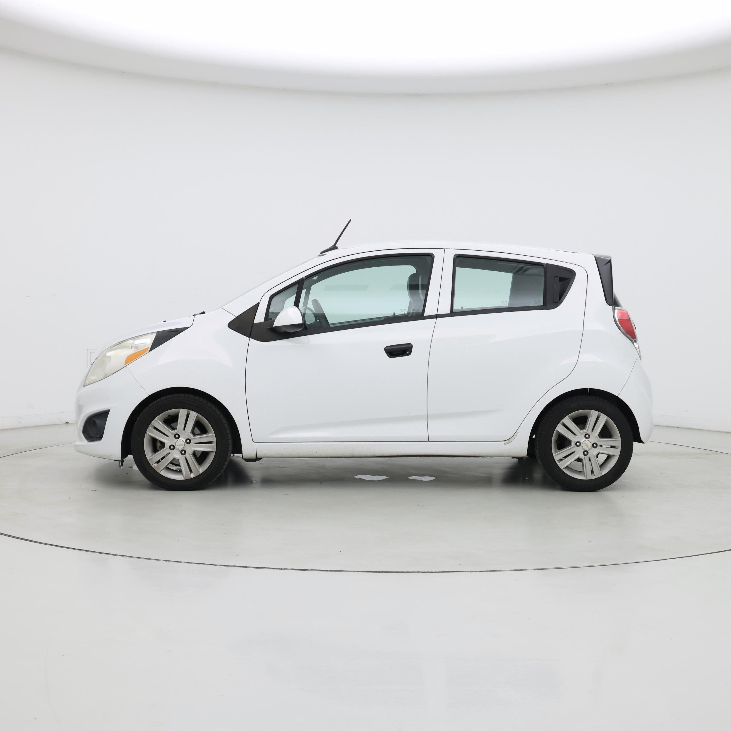 Thumbnail: 2014 Chevrolet Spark - 3