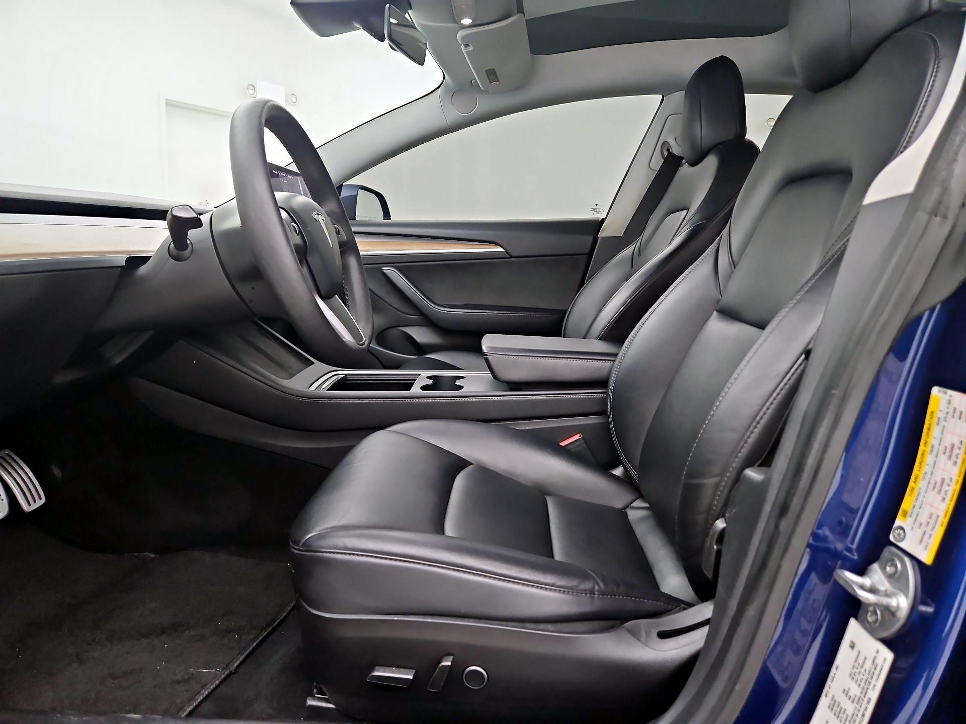 Thumbnail: 2021 Tesla Model 3 - 11