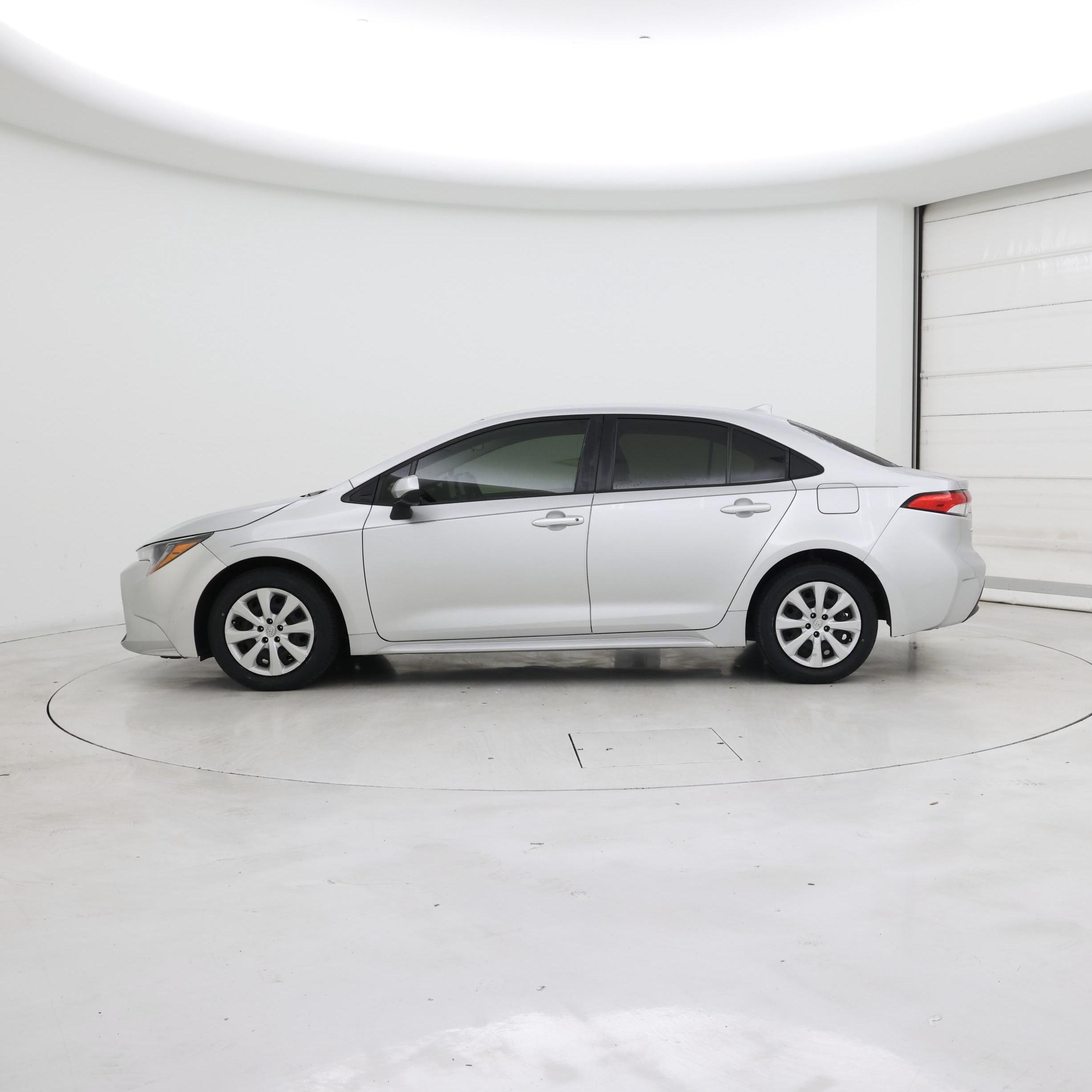 Thumbnail: 2022 Toyota Corolla - 3