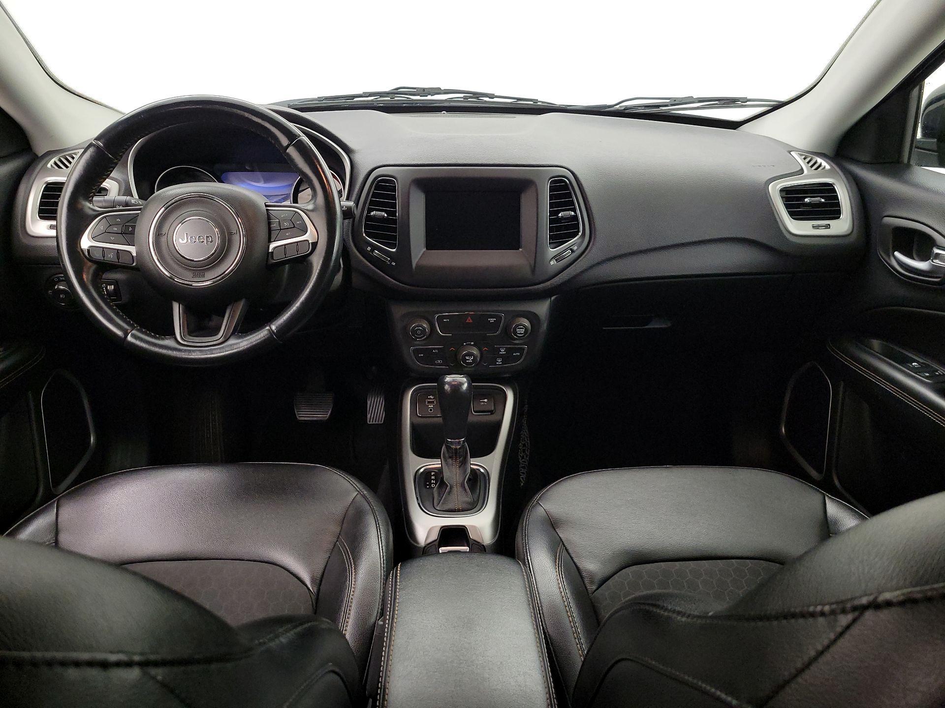 Thumbnail: 2018 Jeep Compass - 9