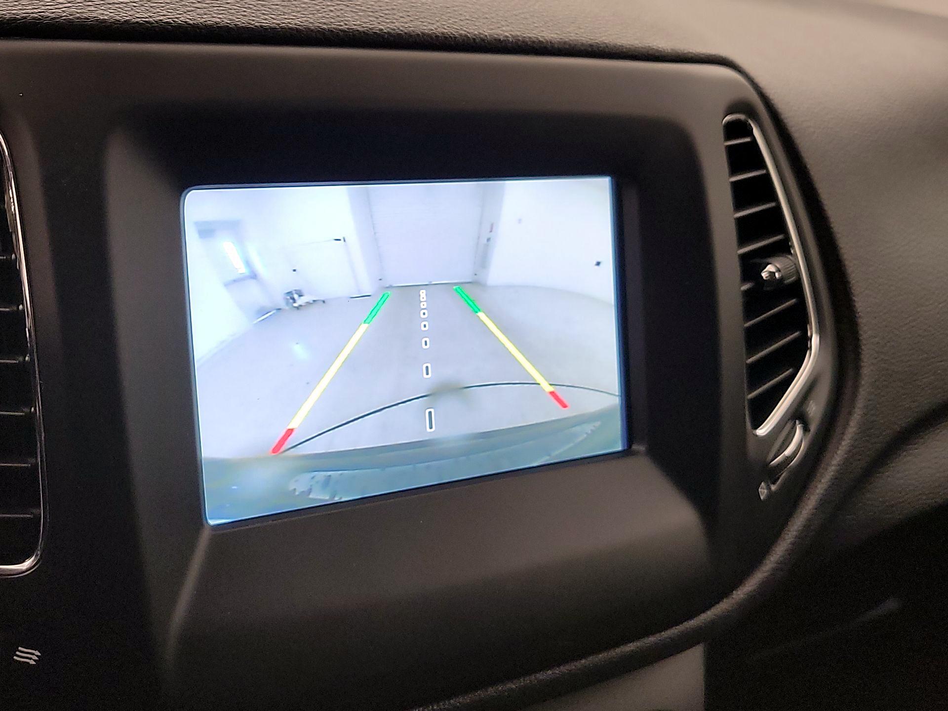 Thumbnail: 2018 Jeep Compass - 14