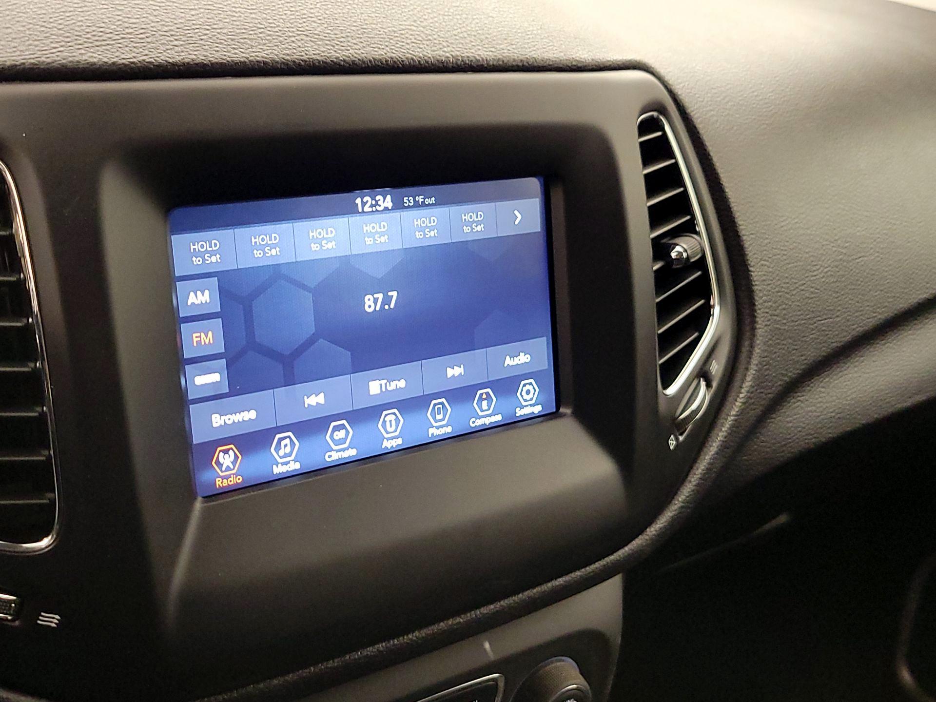 Thumbnail: 2018 Jeep Compass - 15