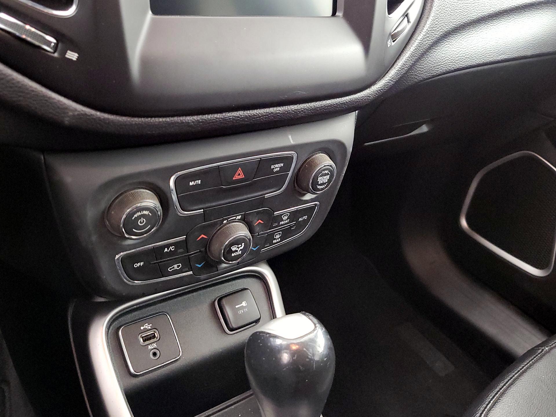 Thumbnail: 2018 Jeep Compass - 16