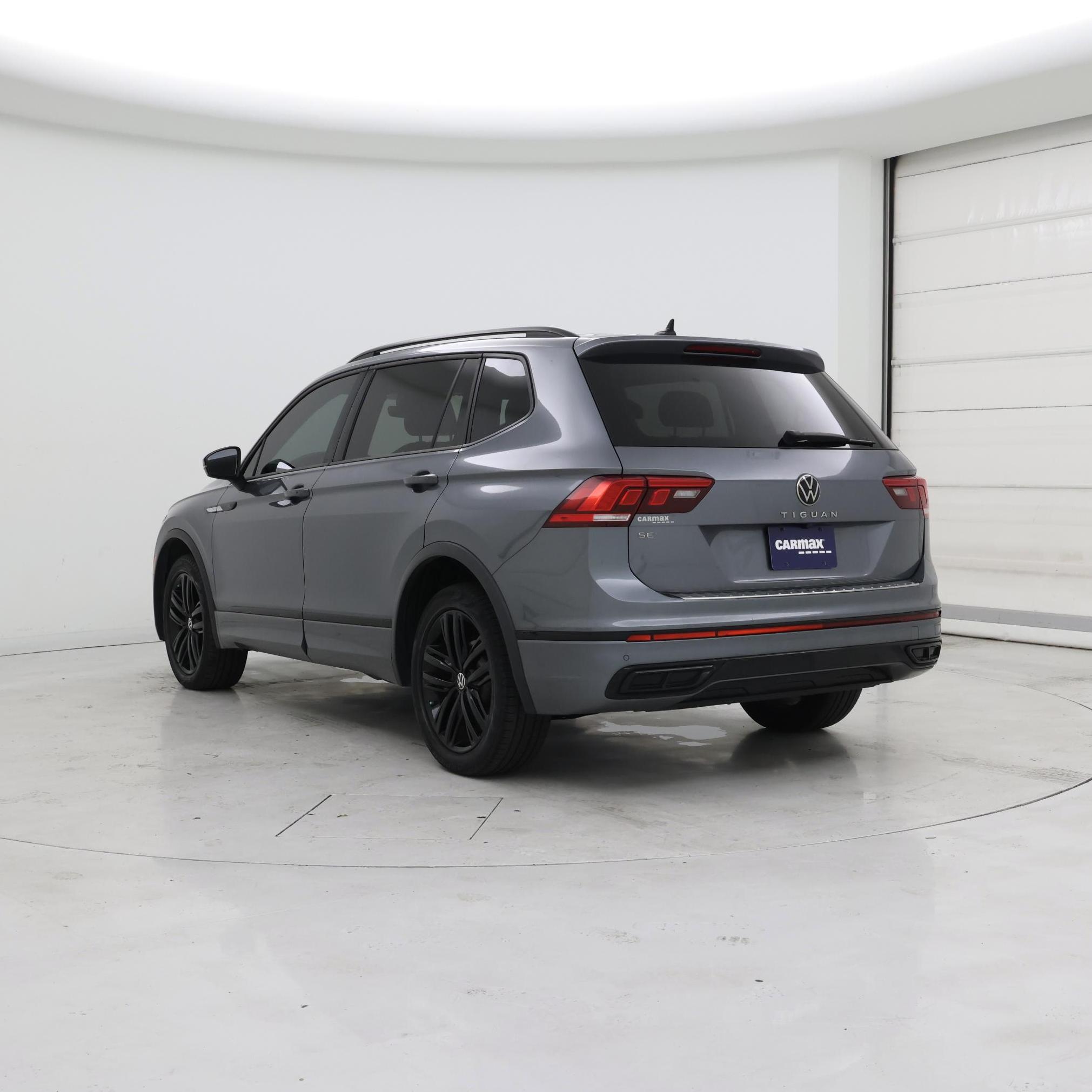 Thumbnail: 2022 Volkswagen Tiguan - 2