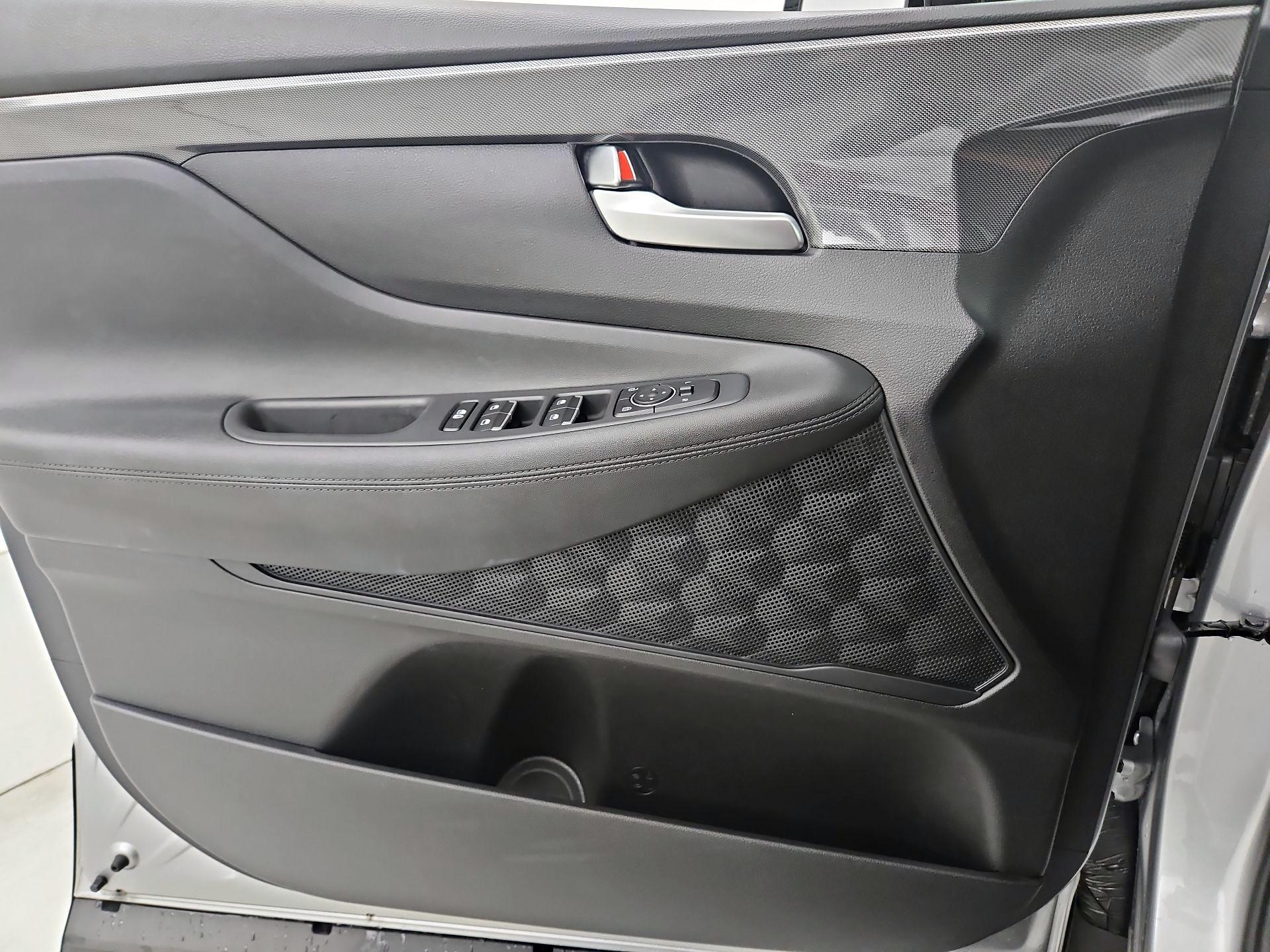 Thumbnail: 2023 Hyundai Santa Fe - 12