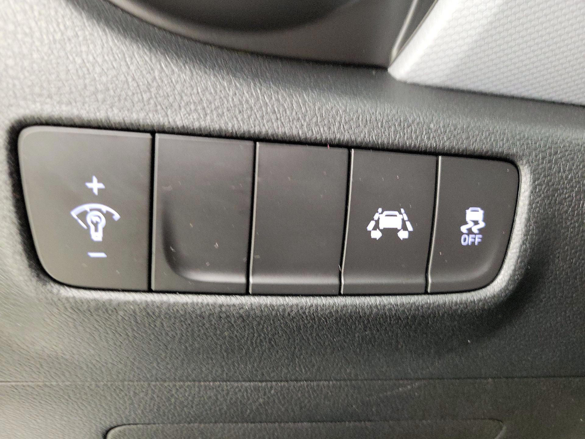 Thumbnail: 2020 Hyundai Kona - 13