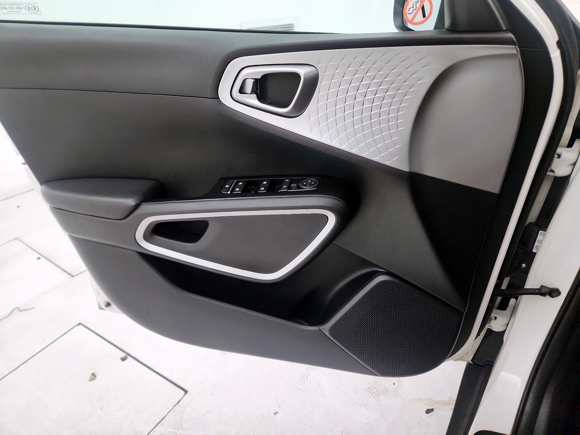Thumbnail: 2022 Kia Soul - 12