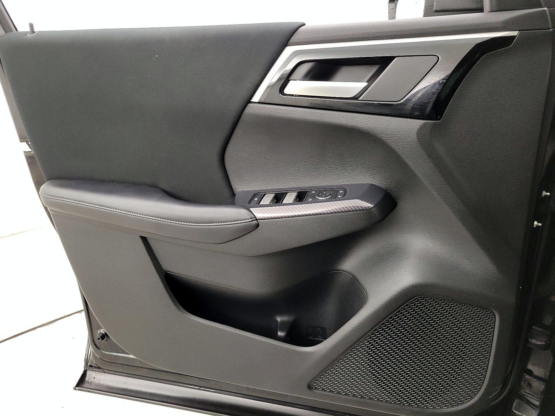 Thumbnail: 2022 Mitsubishi Outlander - 12