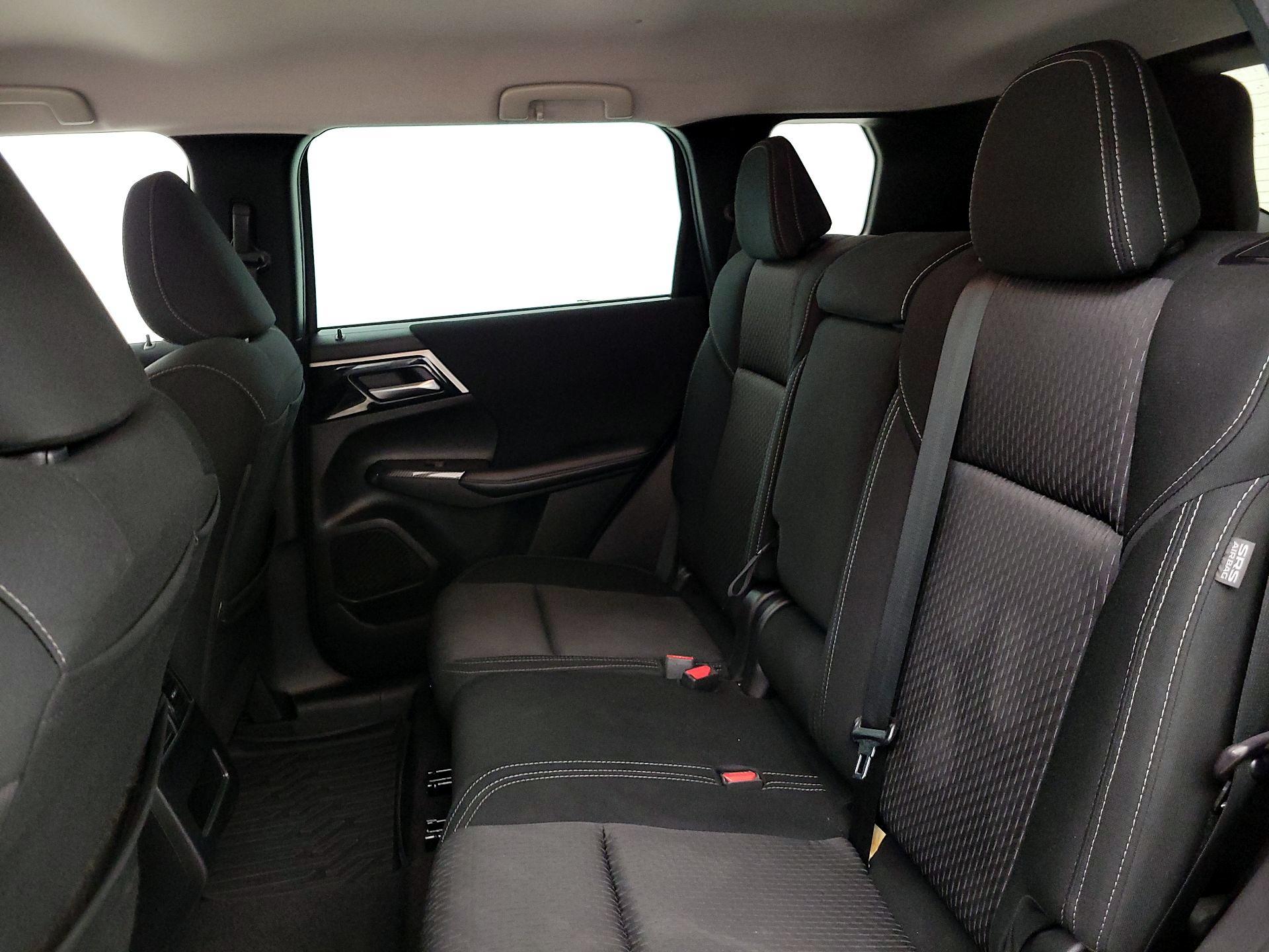 Thumbnail: 2022 Mitsubishi Outlander - 19