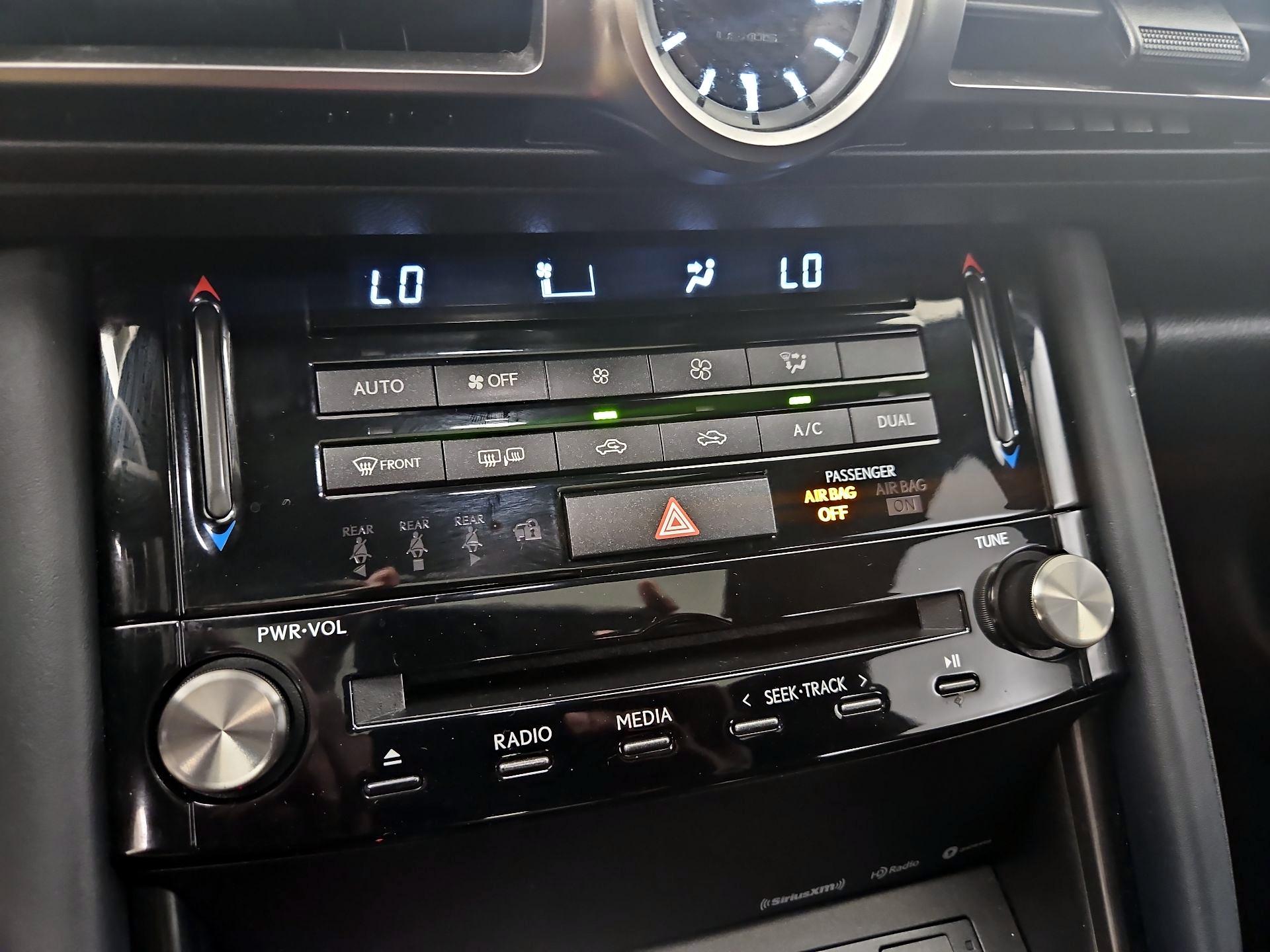 Thumbnail: 2021 Lexus IS - 17