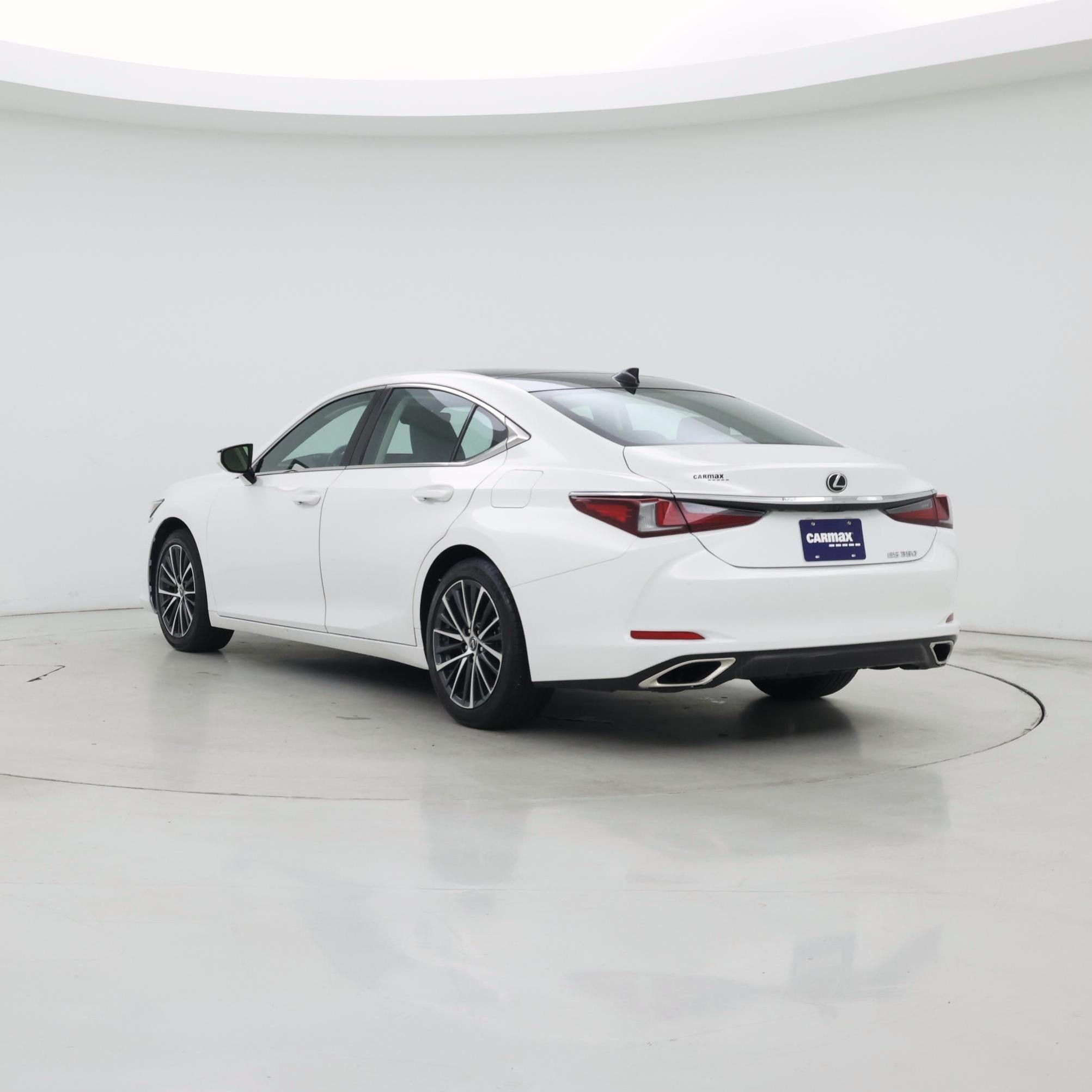 Thumbnail: 2022 Lexus ES - 2