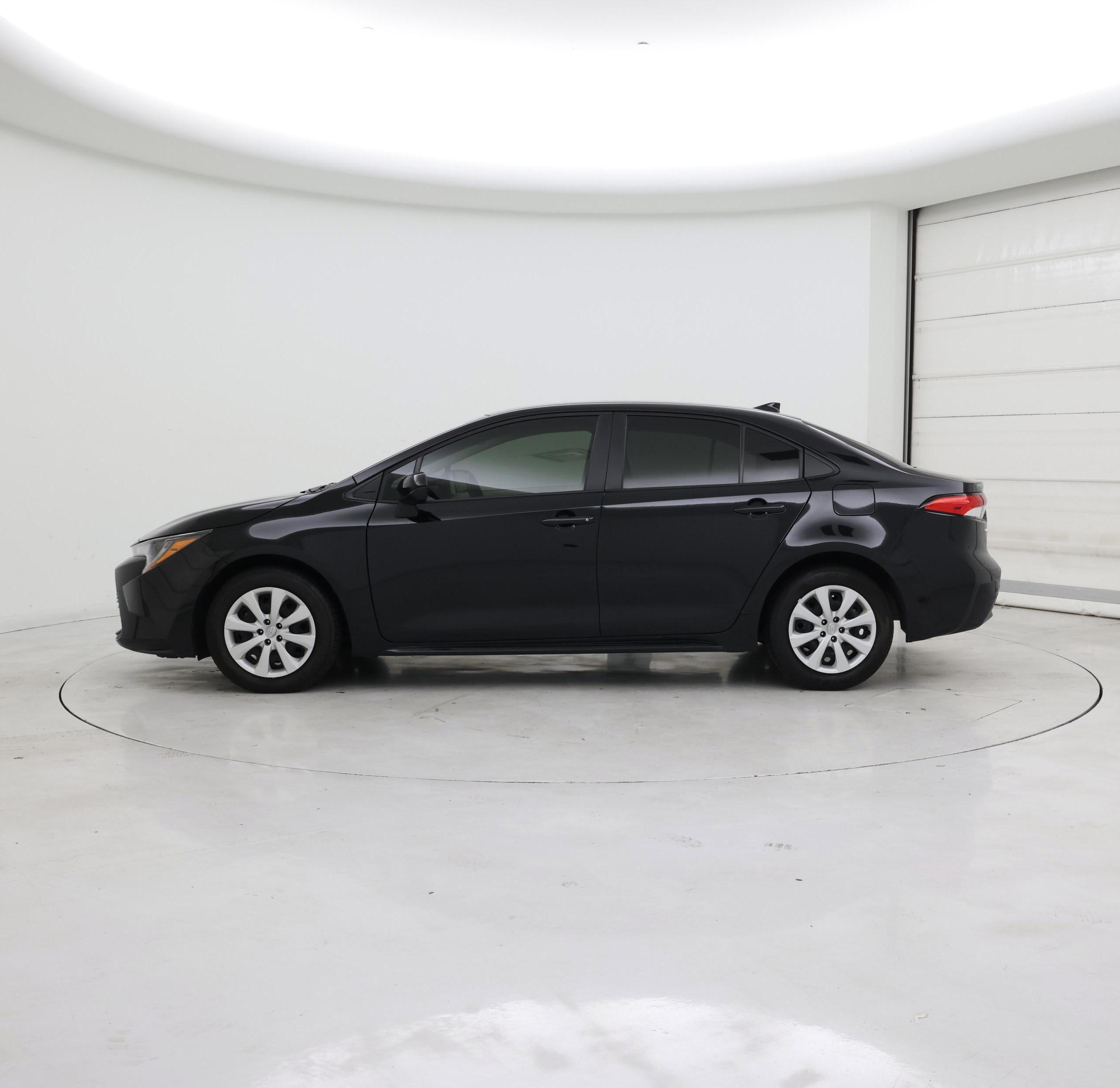 Thumbnail: 2023 Toyota Corolla - 3