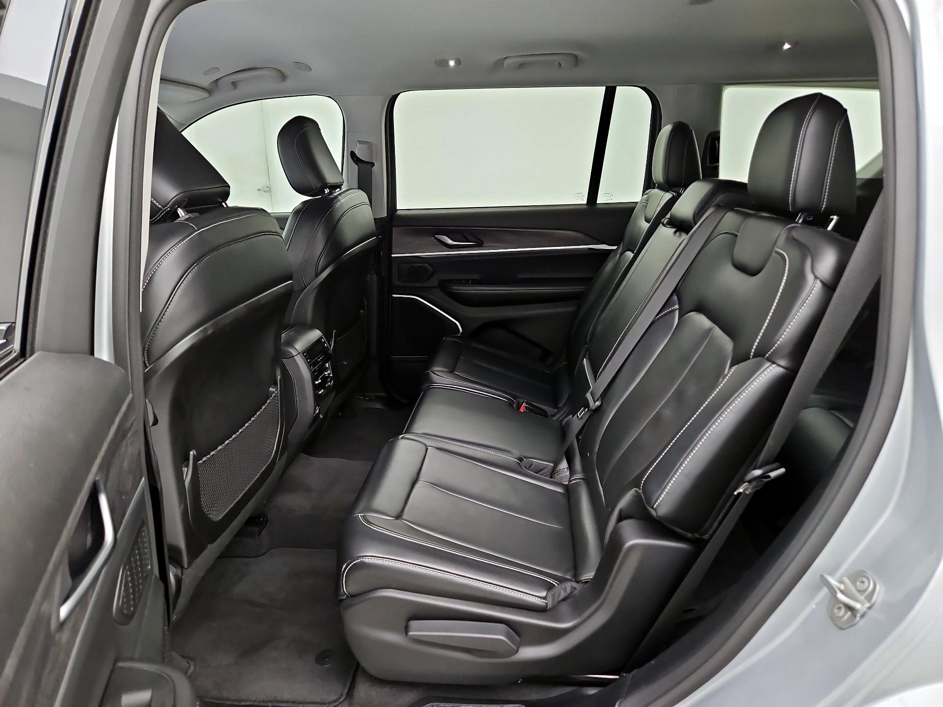 Thumbnail: 2021 Jeep Grand Cherokee L - 20