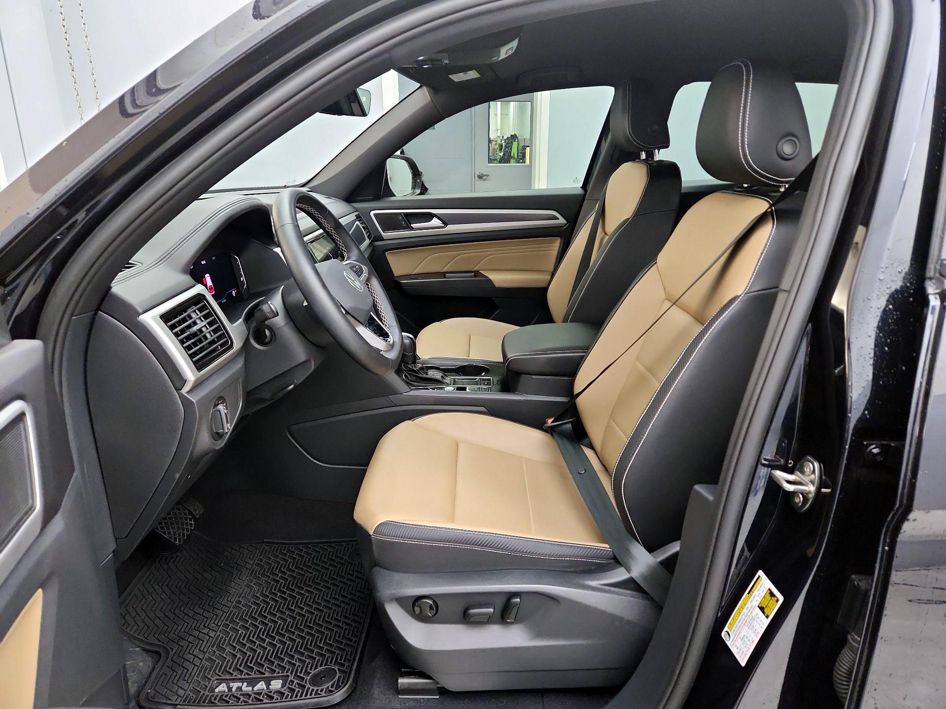 Thumbnail: 2023 Volkswagen Atlas - 11