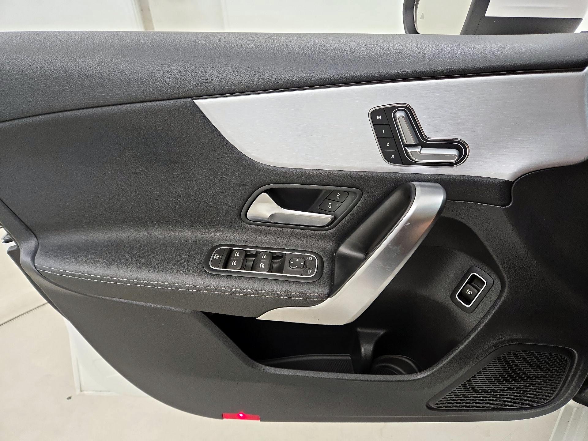Thumbnail: 2020 Mercedes-Benz A-Class - 12