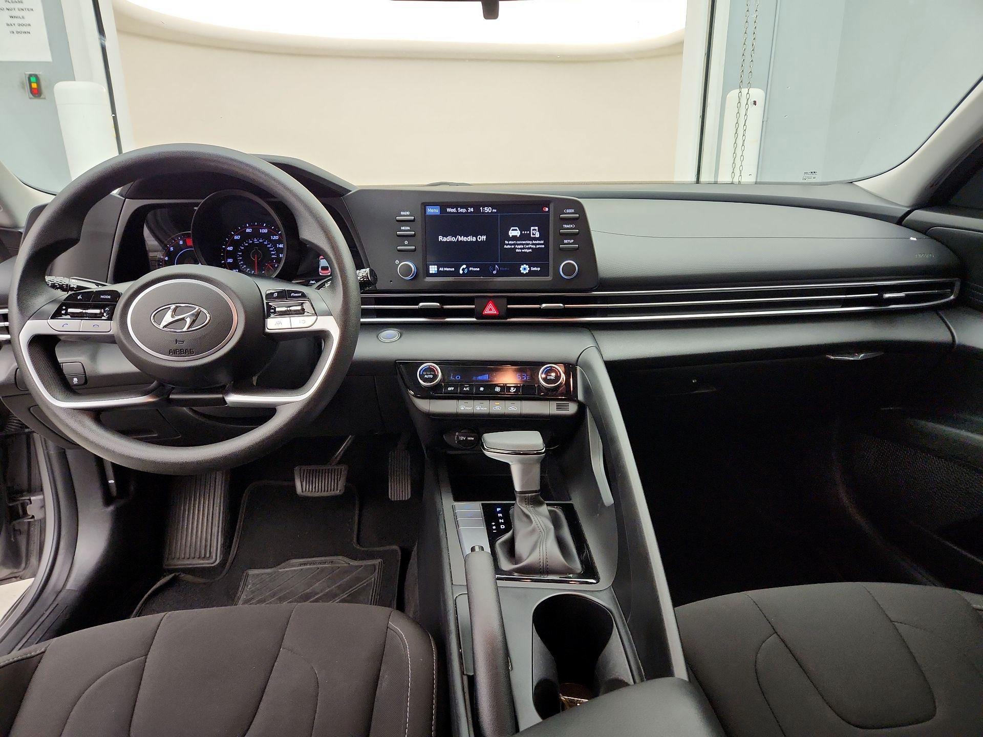Thumbnail: 2023 Hyundai Elantra - 9