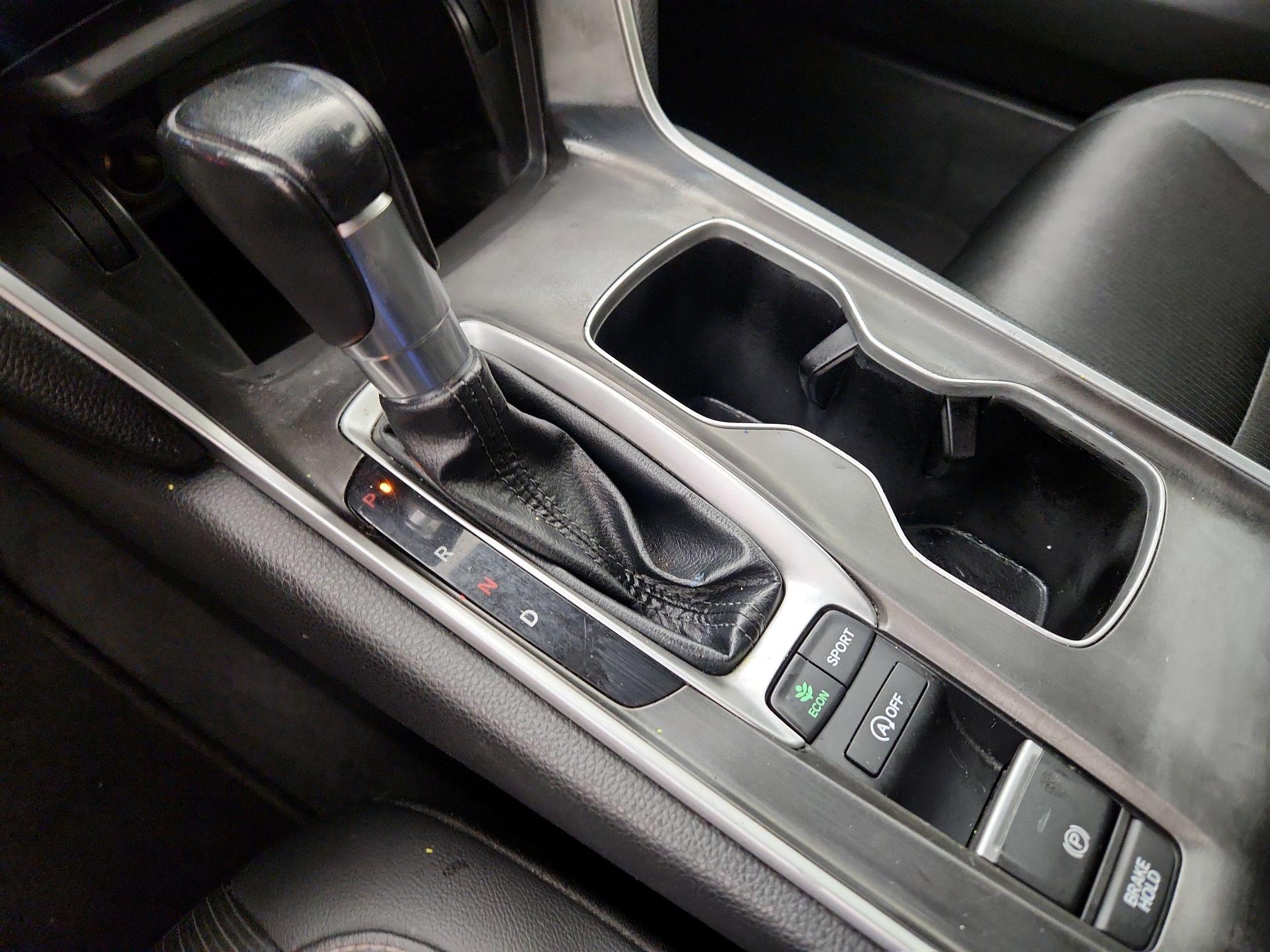 Thumbnail: 2022 Honda Accord - 17