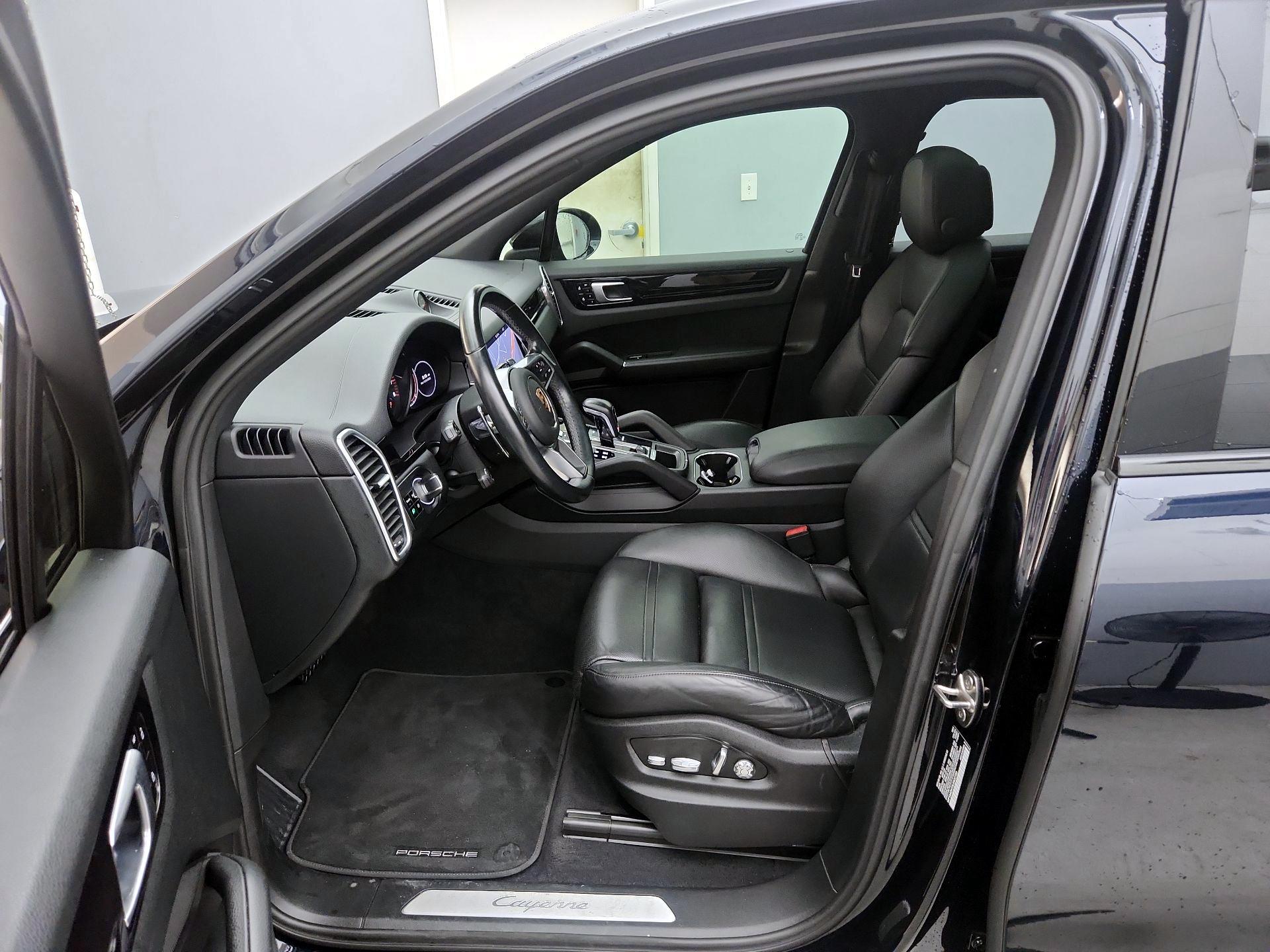 Thumbnail: 2020 Porsche Cayenne - 11